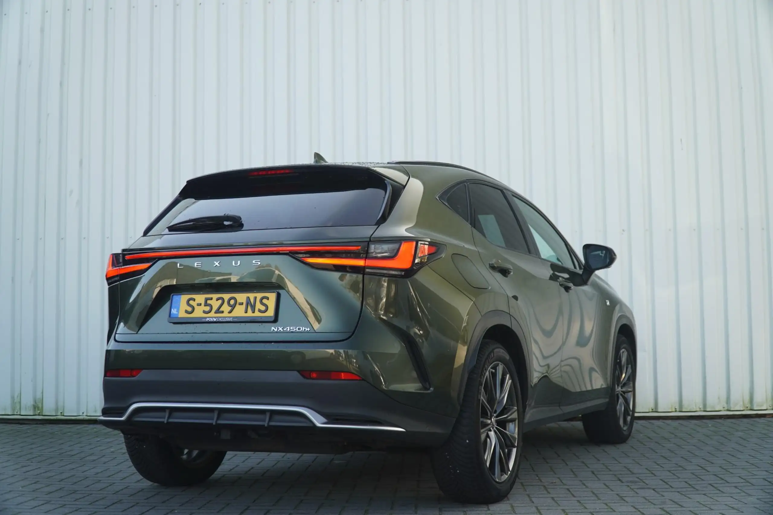 Lexus - NX 450h+