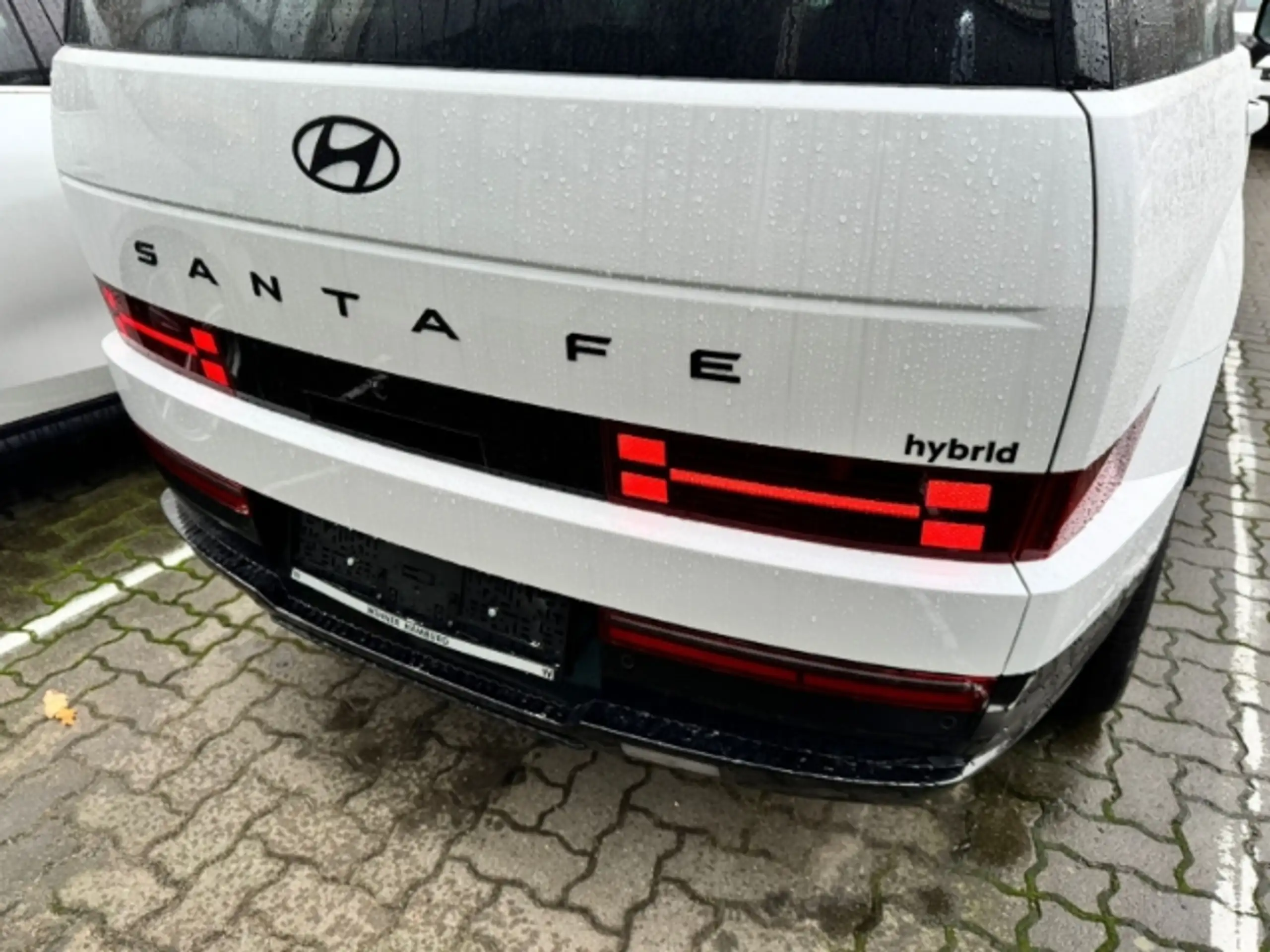 Hyundai - SANTA FE