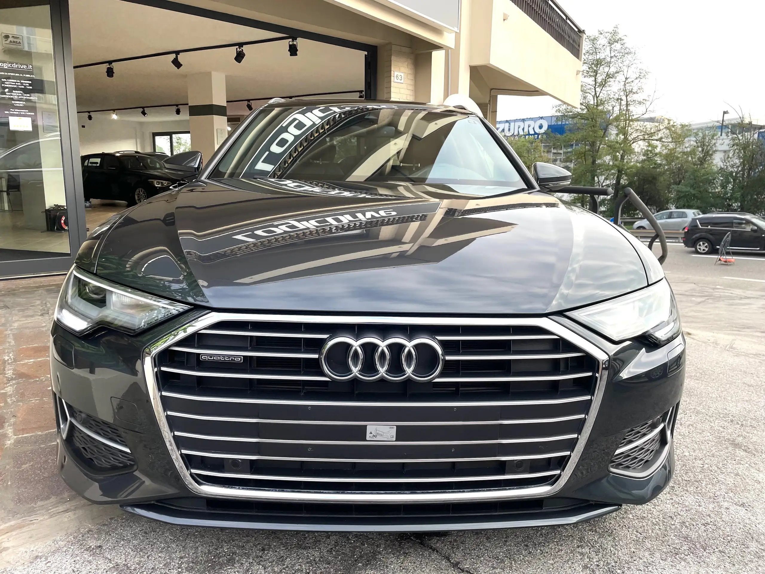 Audi - A6