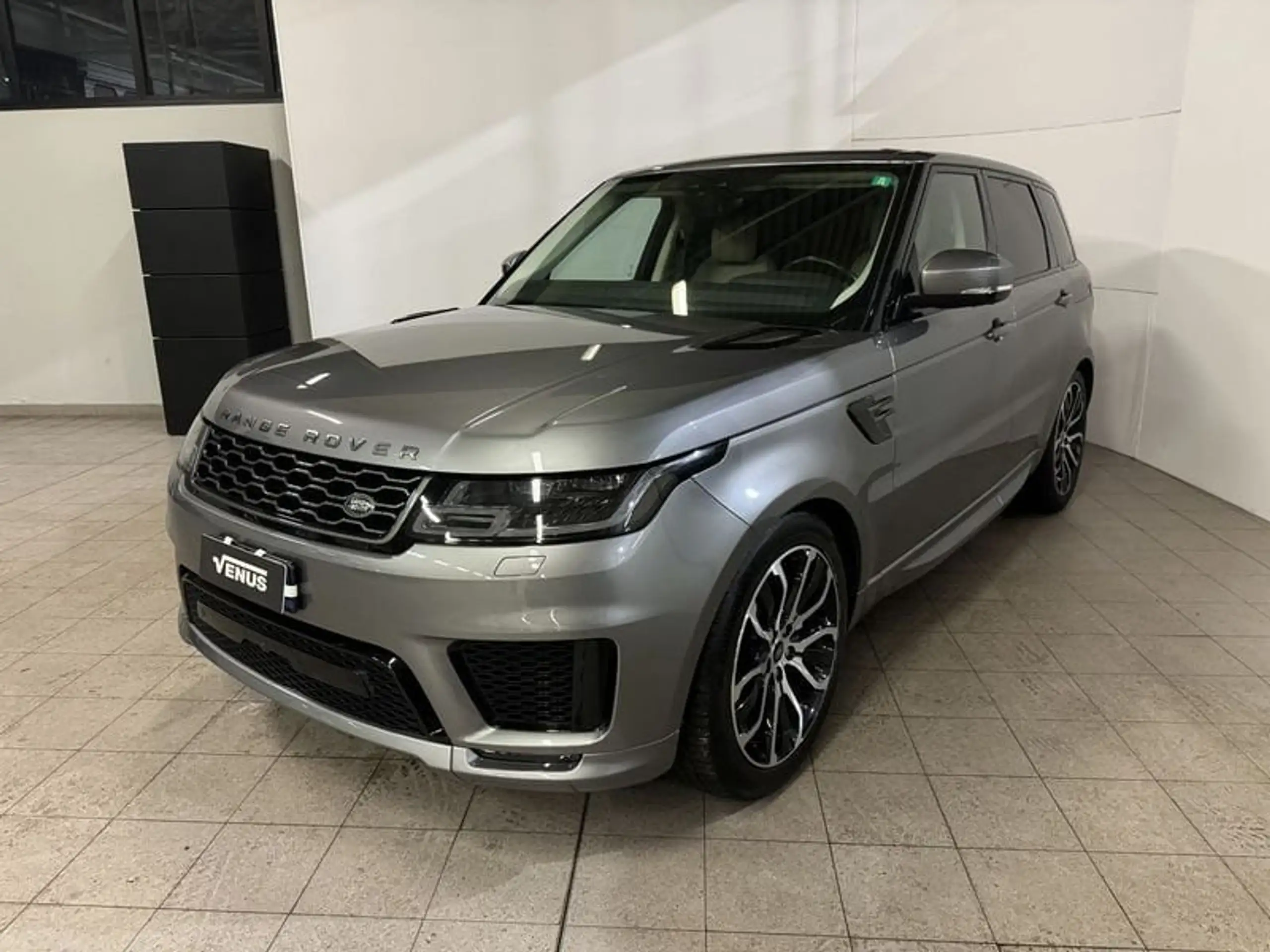 Land Rover - Range Rover Sport