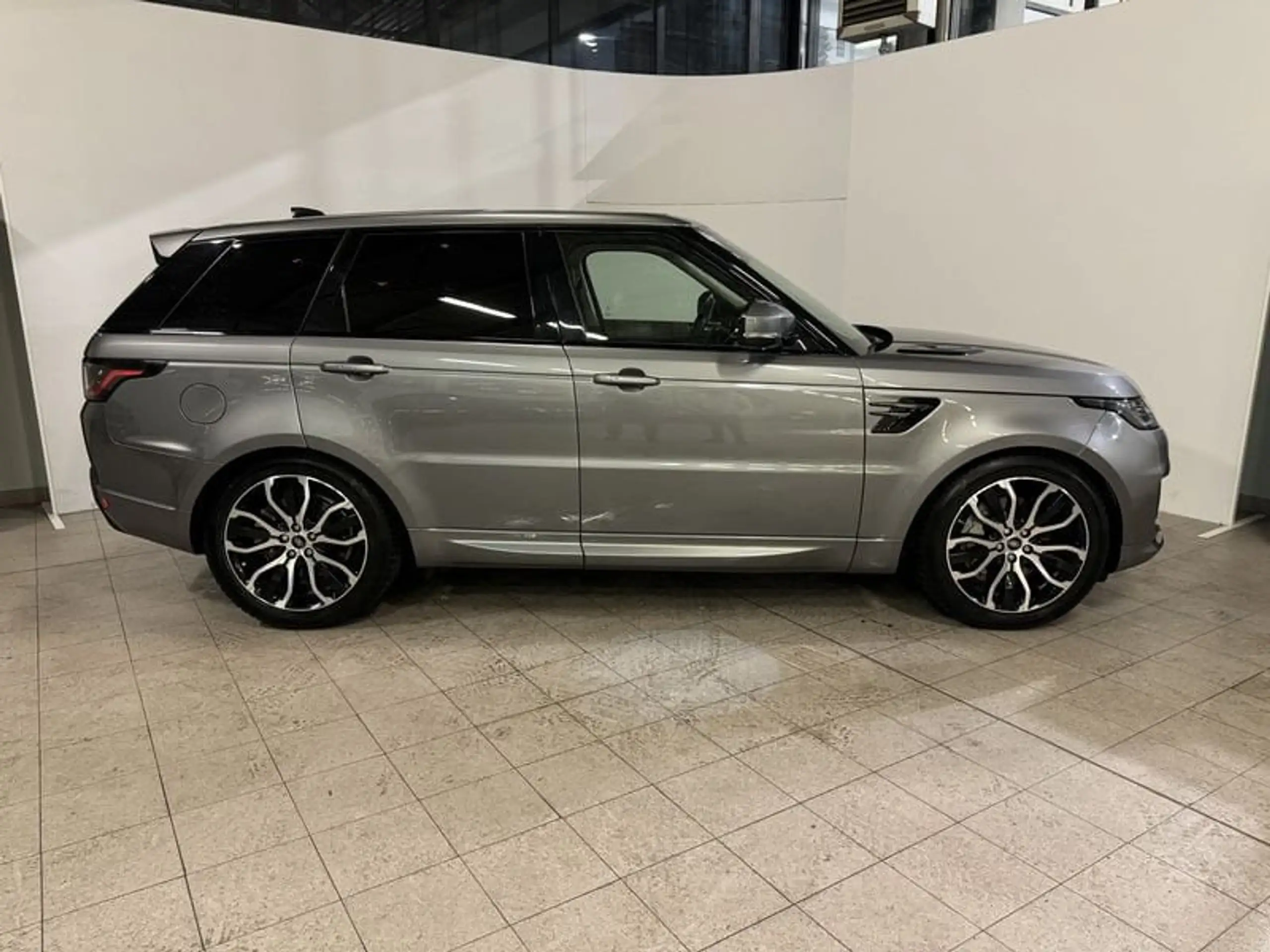 Land Rover - Range Rover Sport