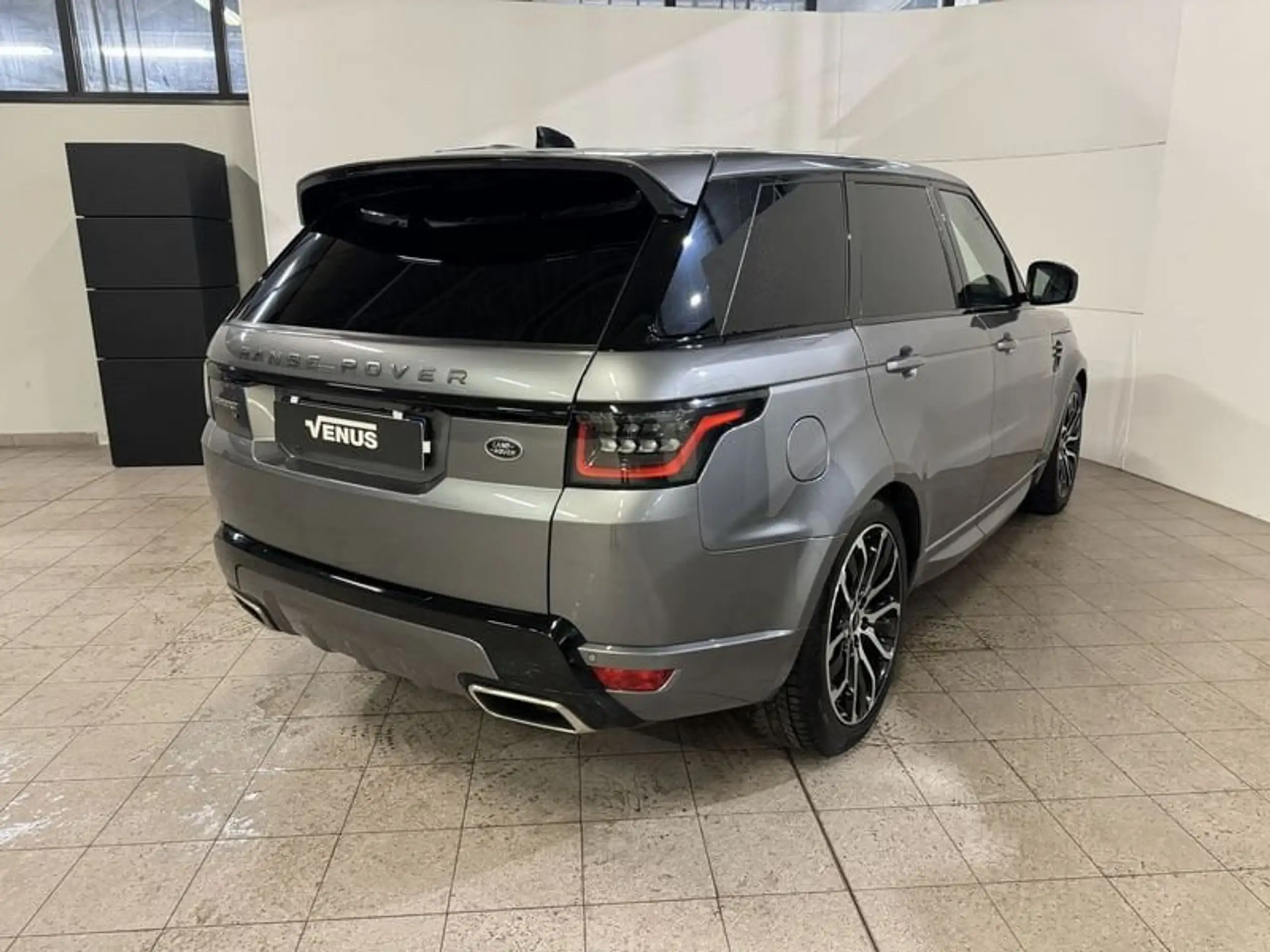 Land Rover - Range Rover Sport