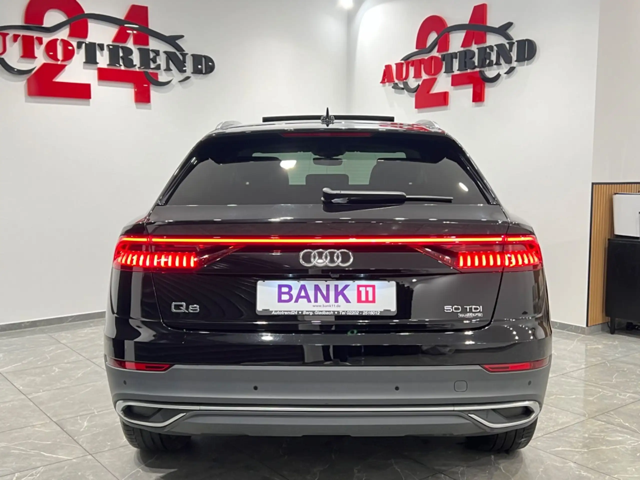 Audi - Q8