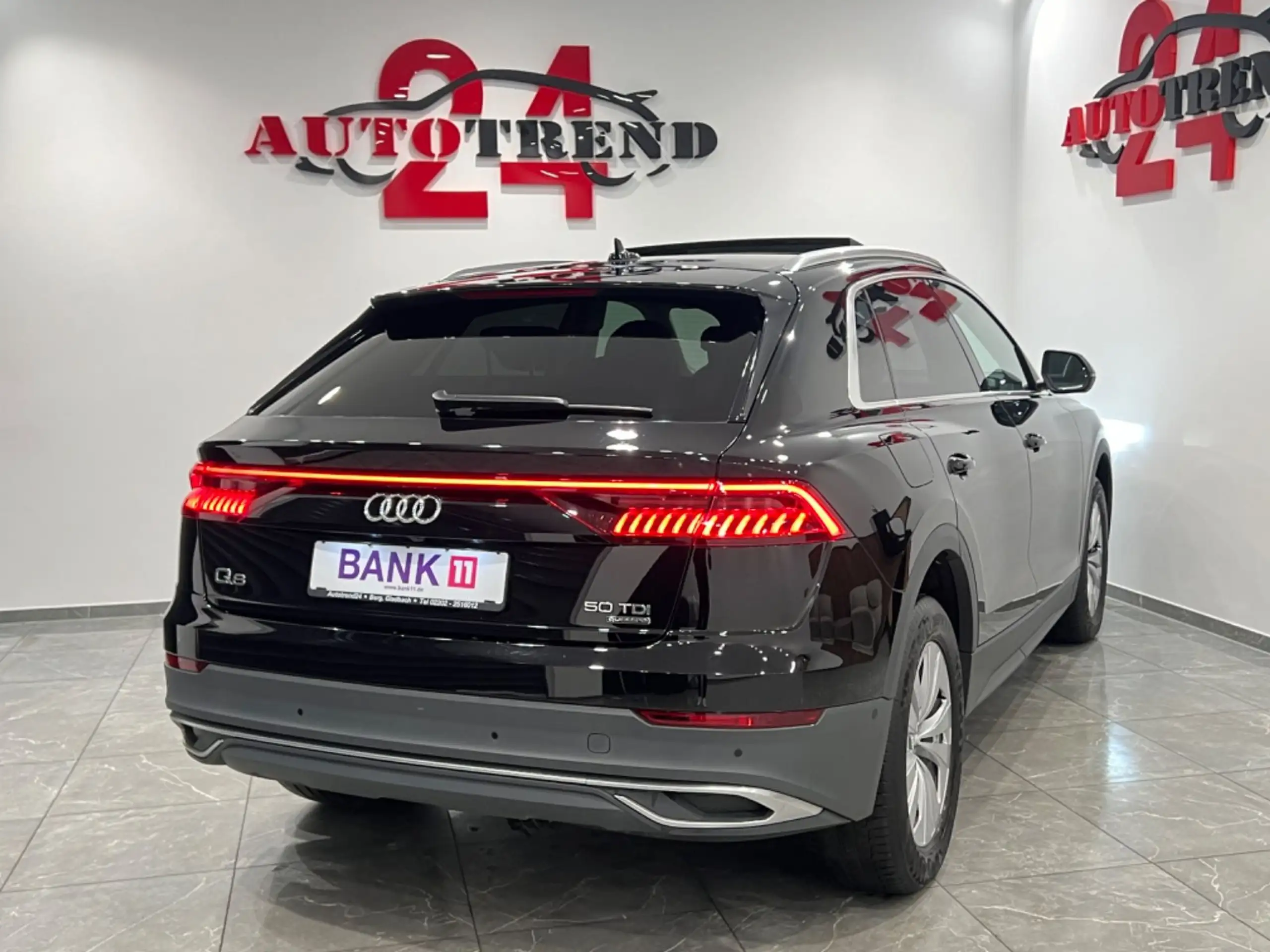 Audi - Q8