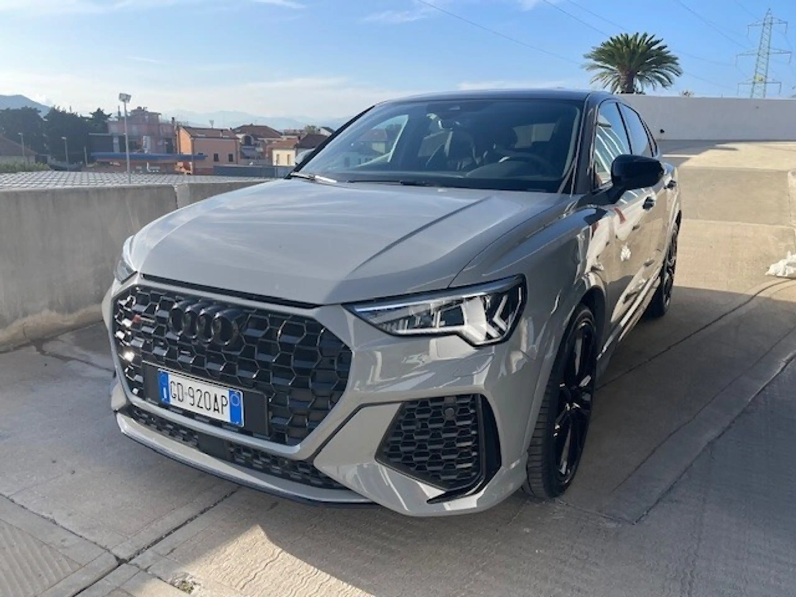 Audi - Q3