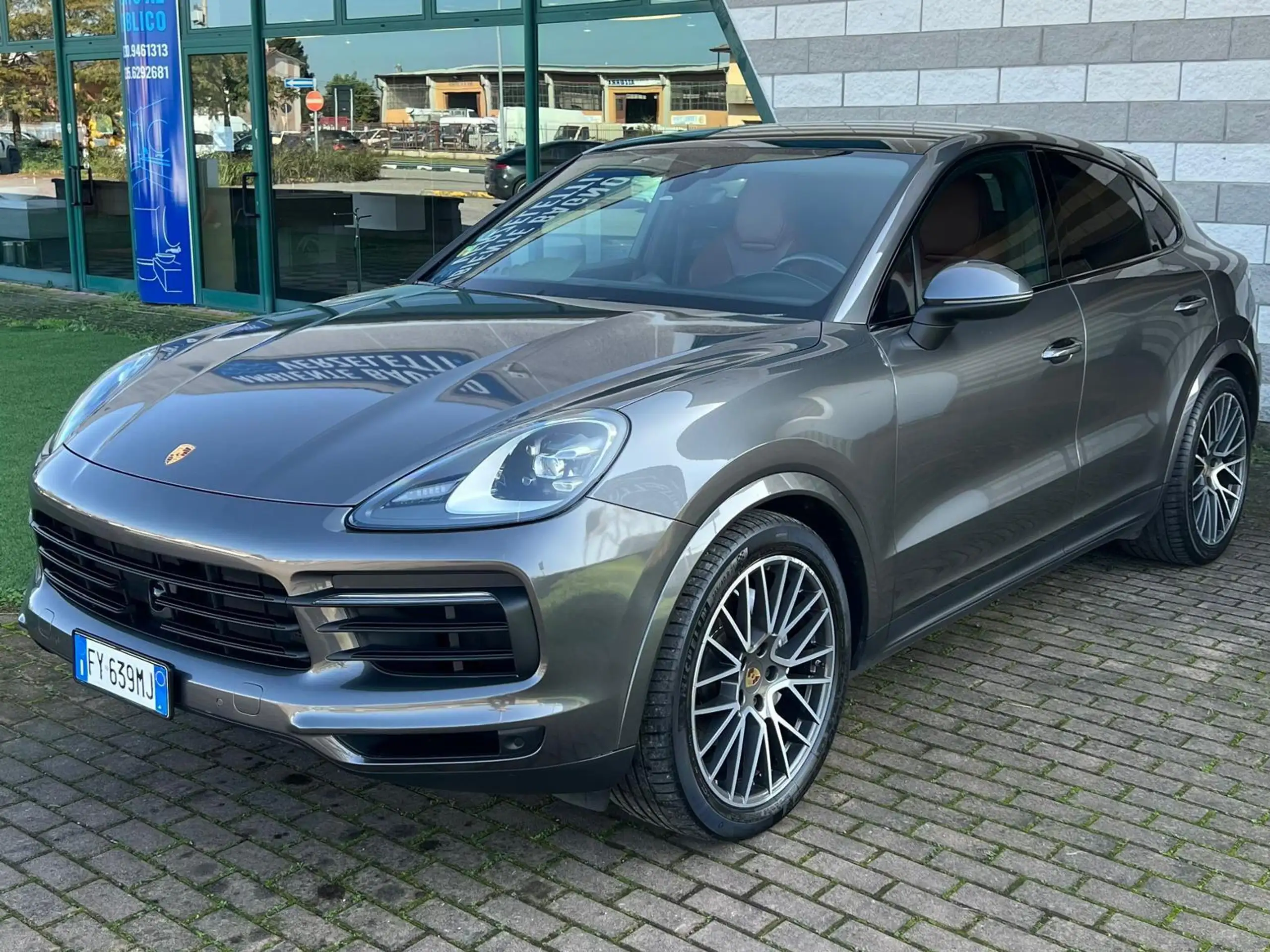 Porsche - Cayenne