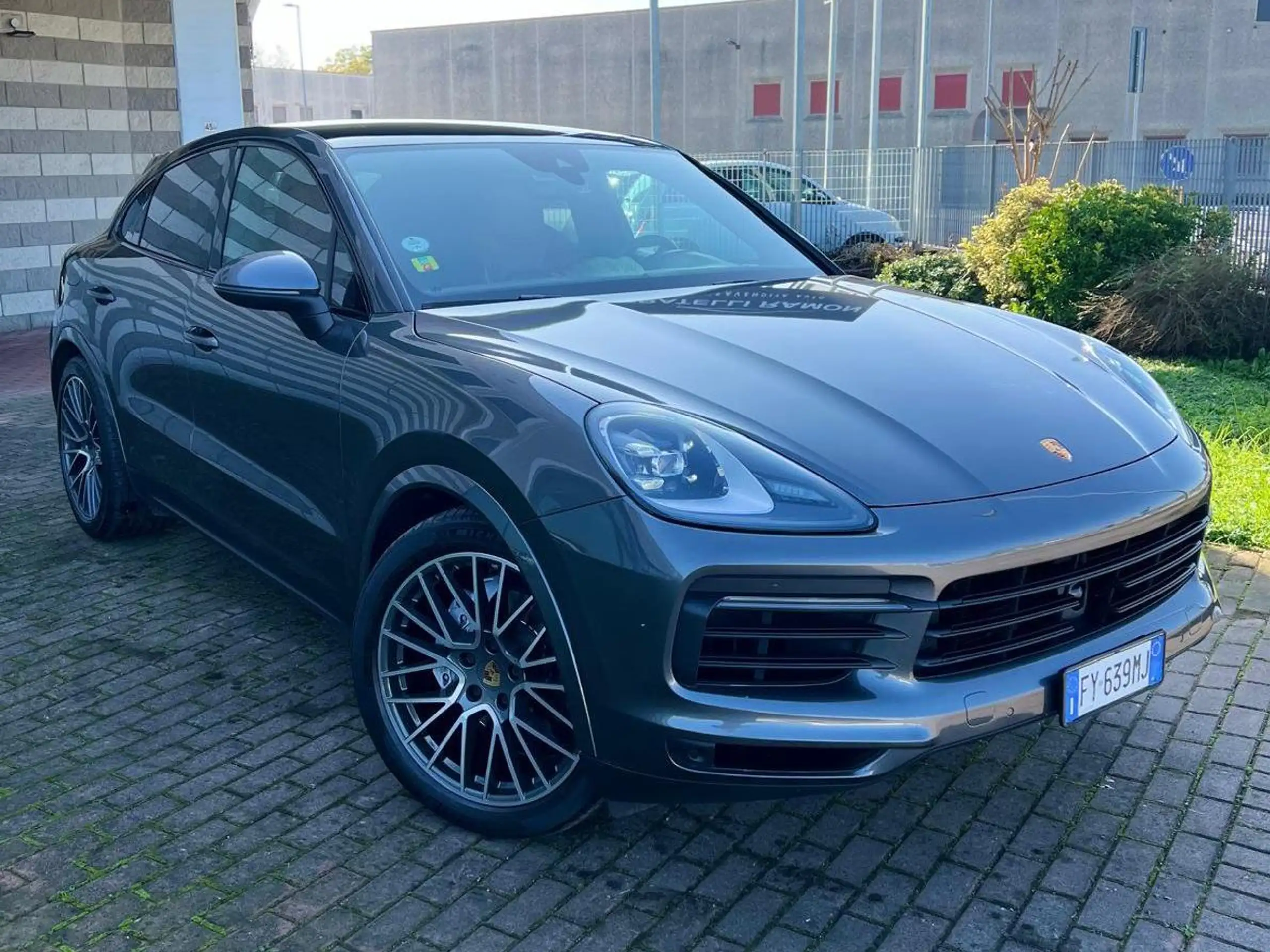 Porsche - Cayenne