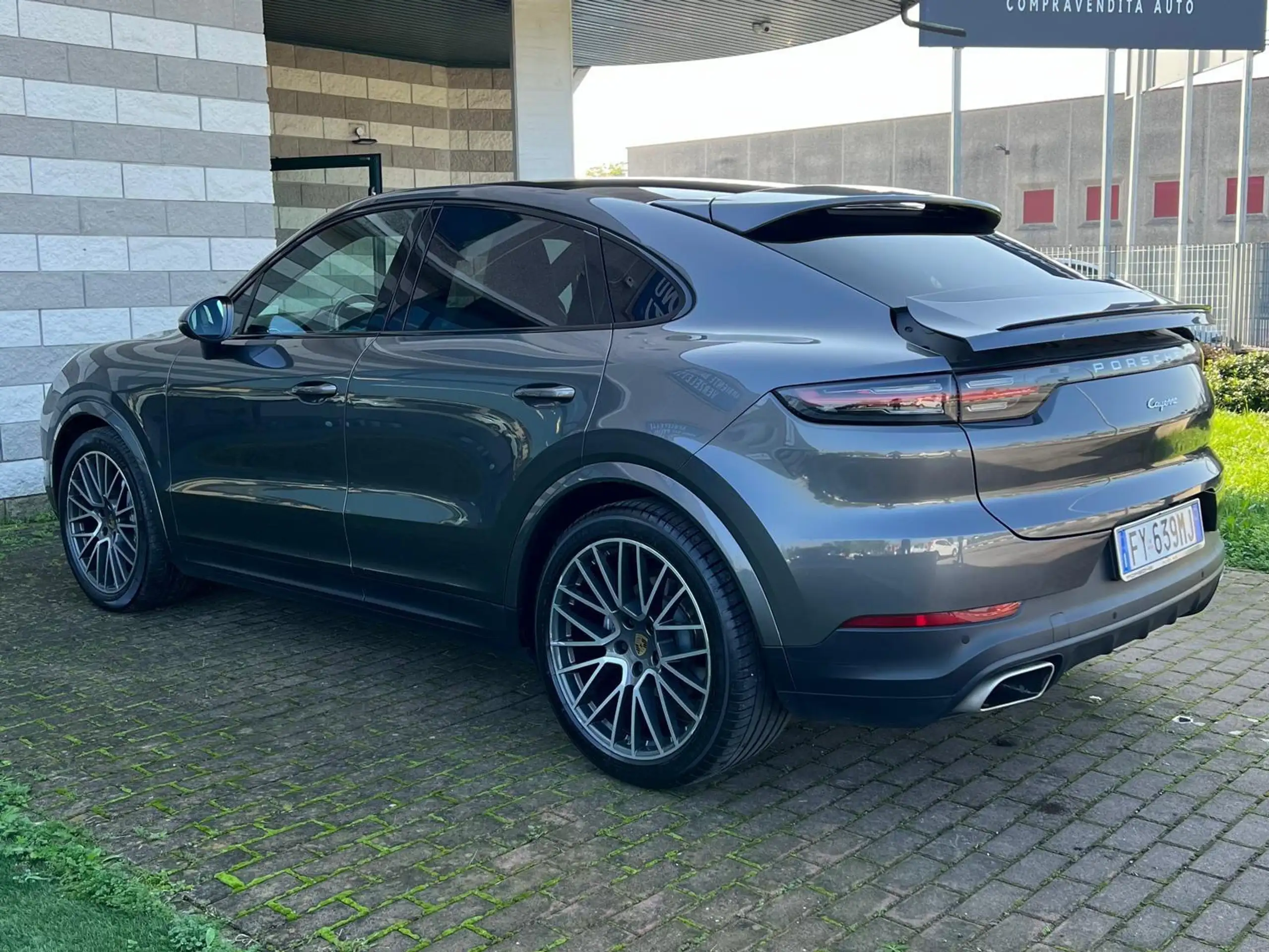 Porsche - Cayenne