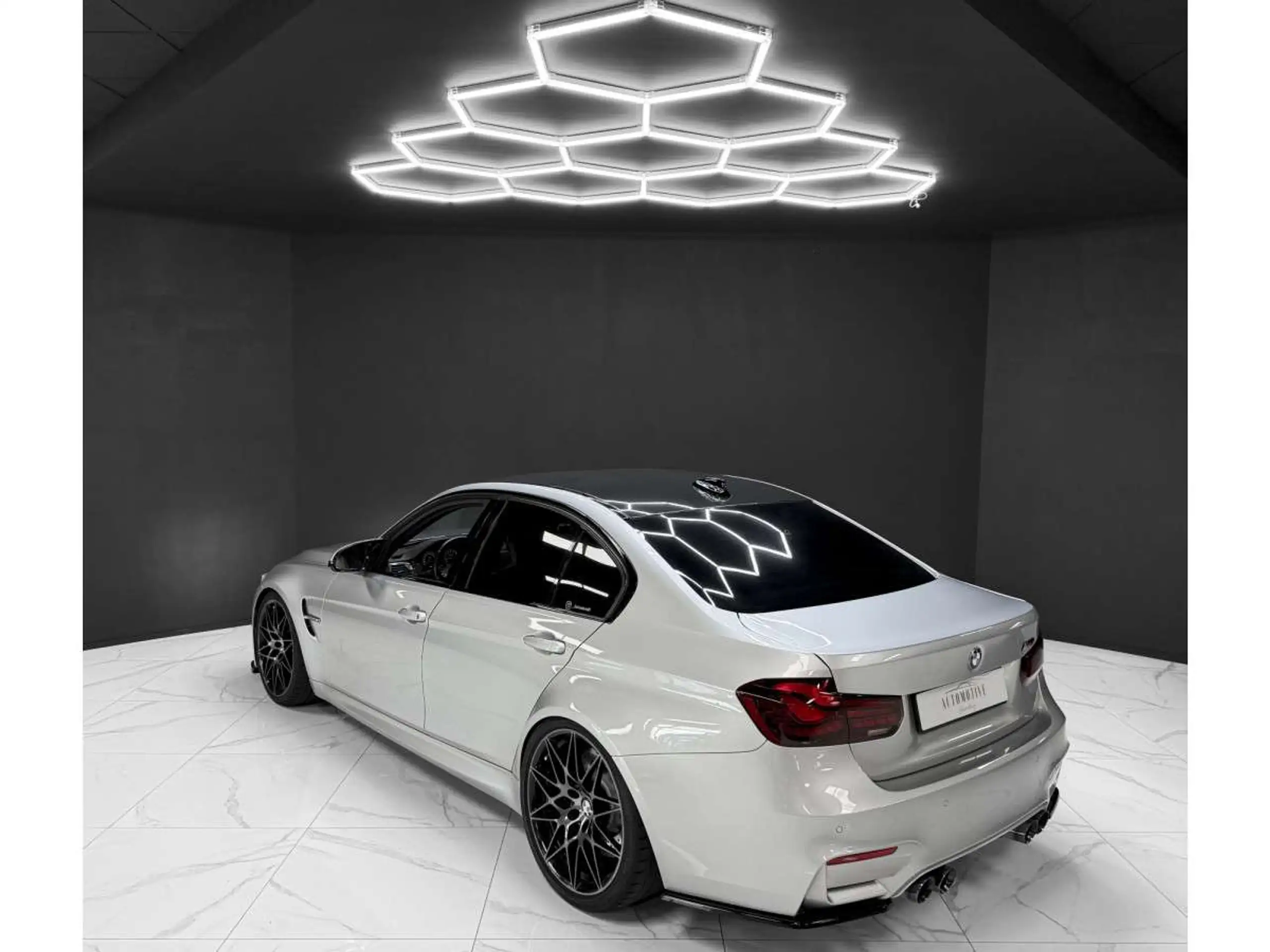 BMW - M3