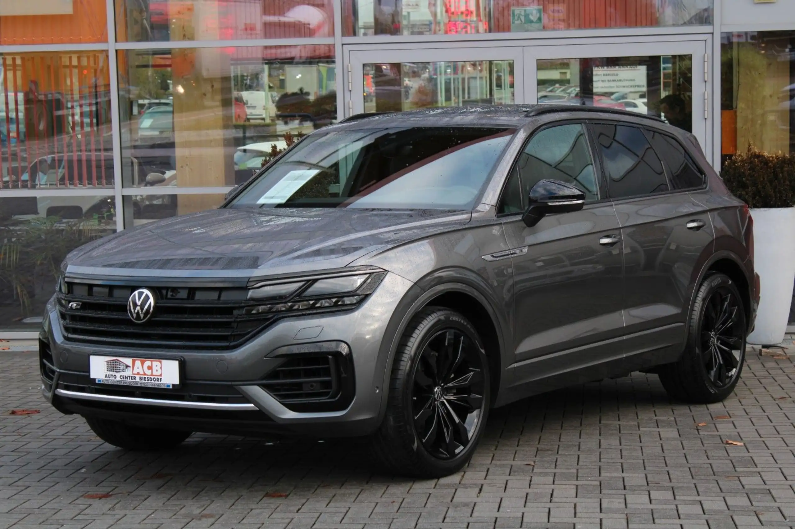 Volkswagen - Touareg