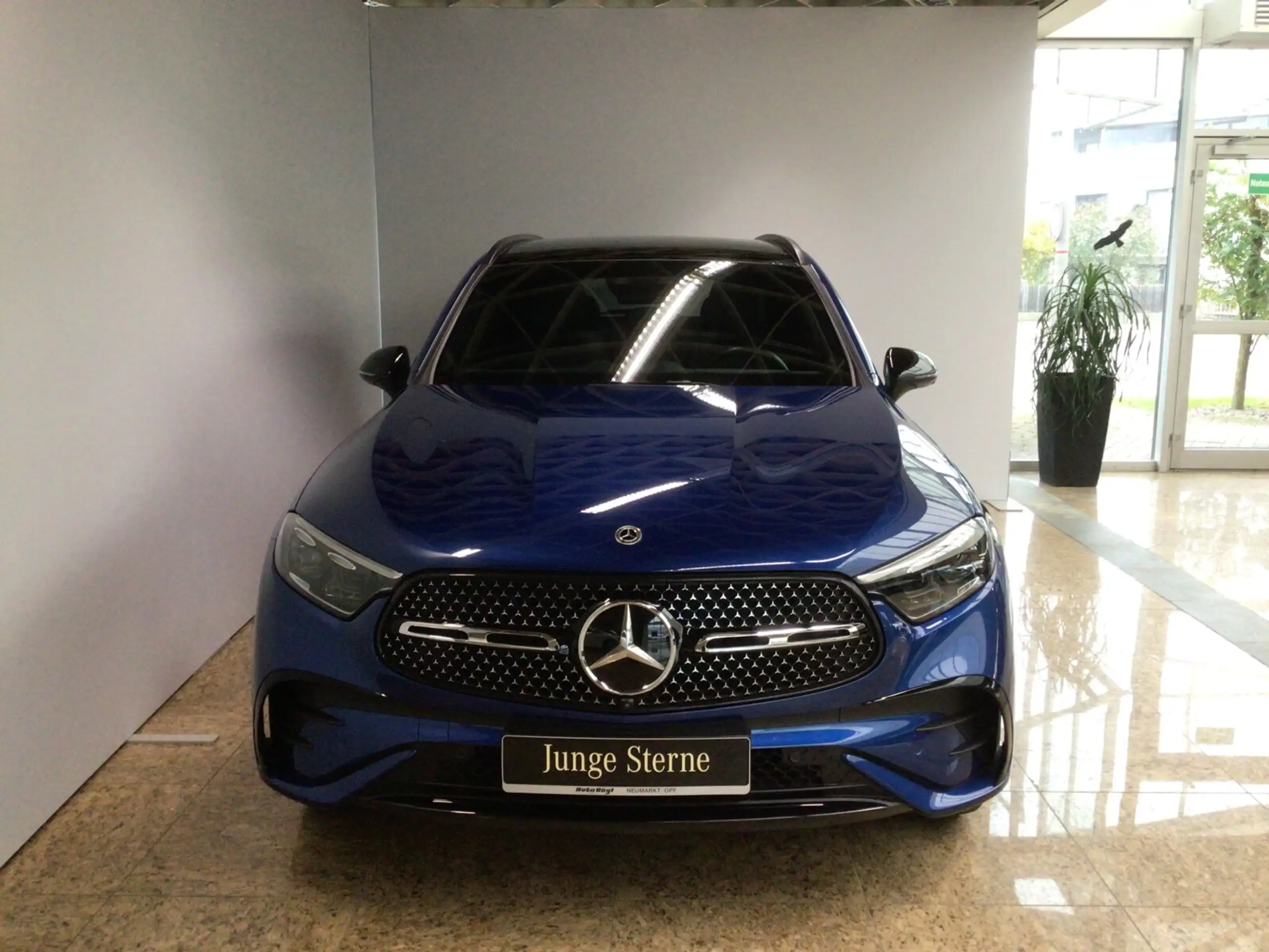 Mercedes-Benz - GLC 300