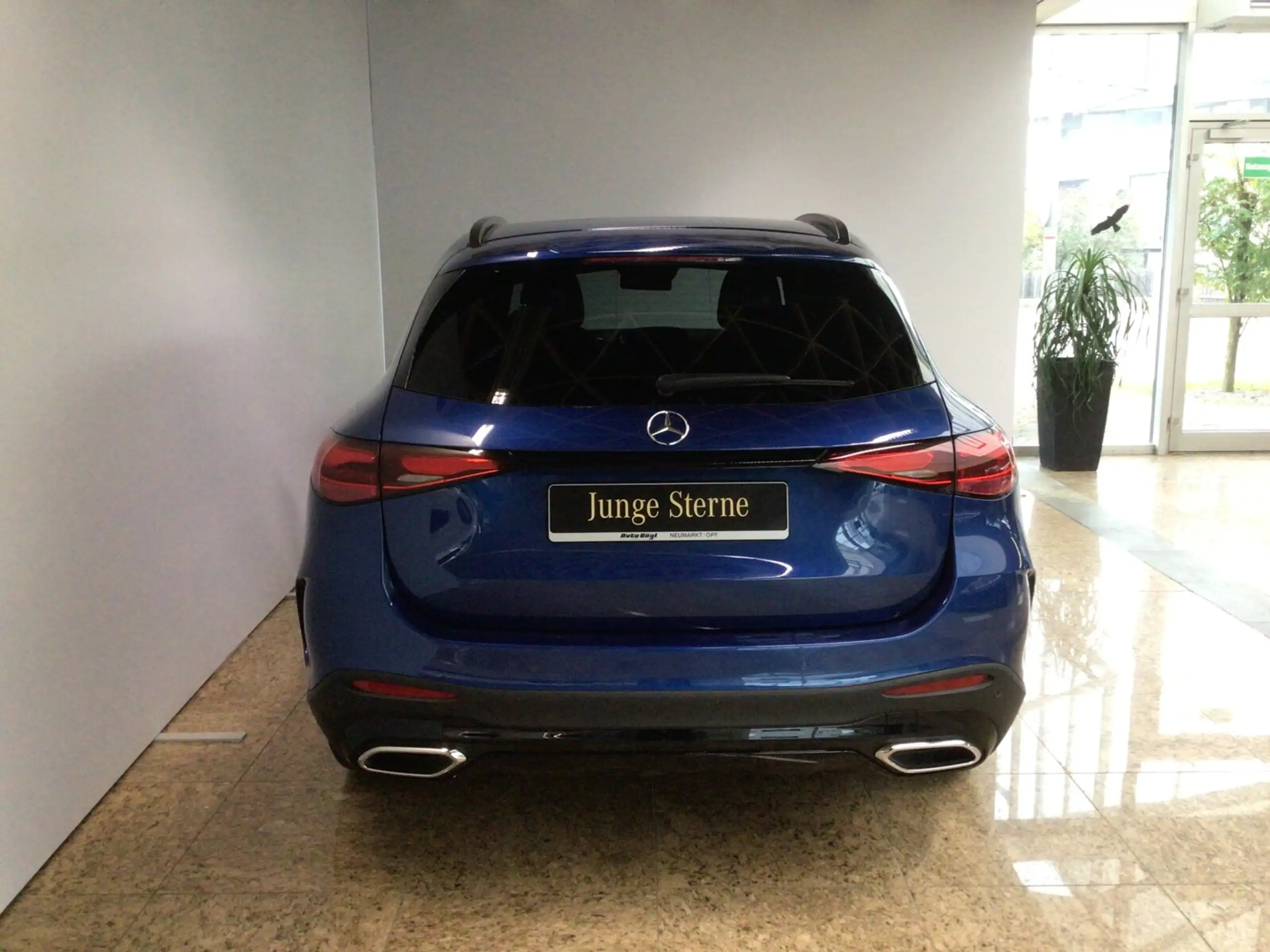 Mercedes-Benz - GLC 300