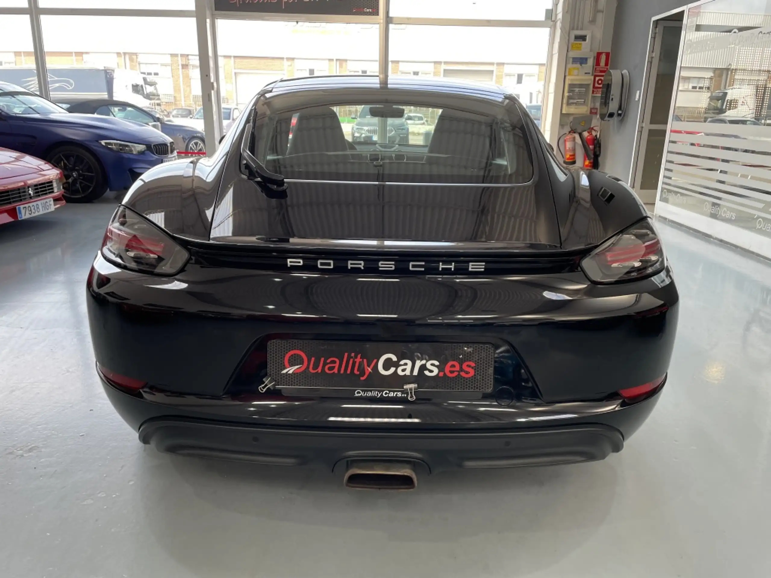 Porsche - Cayman