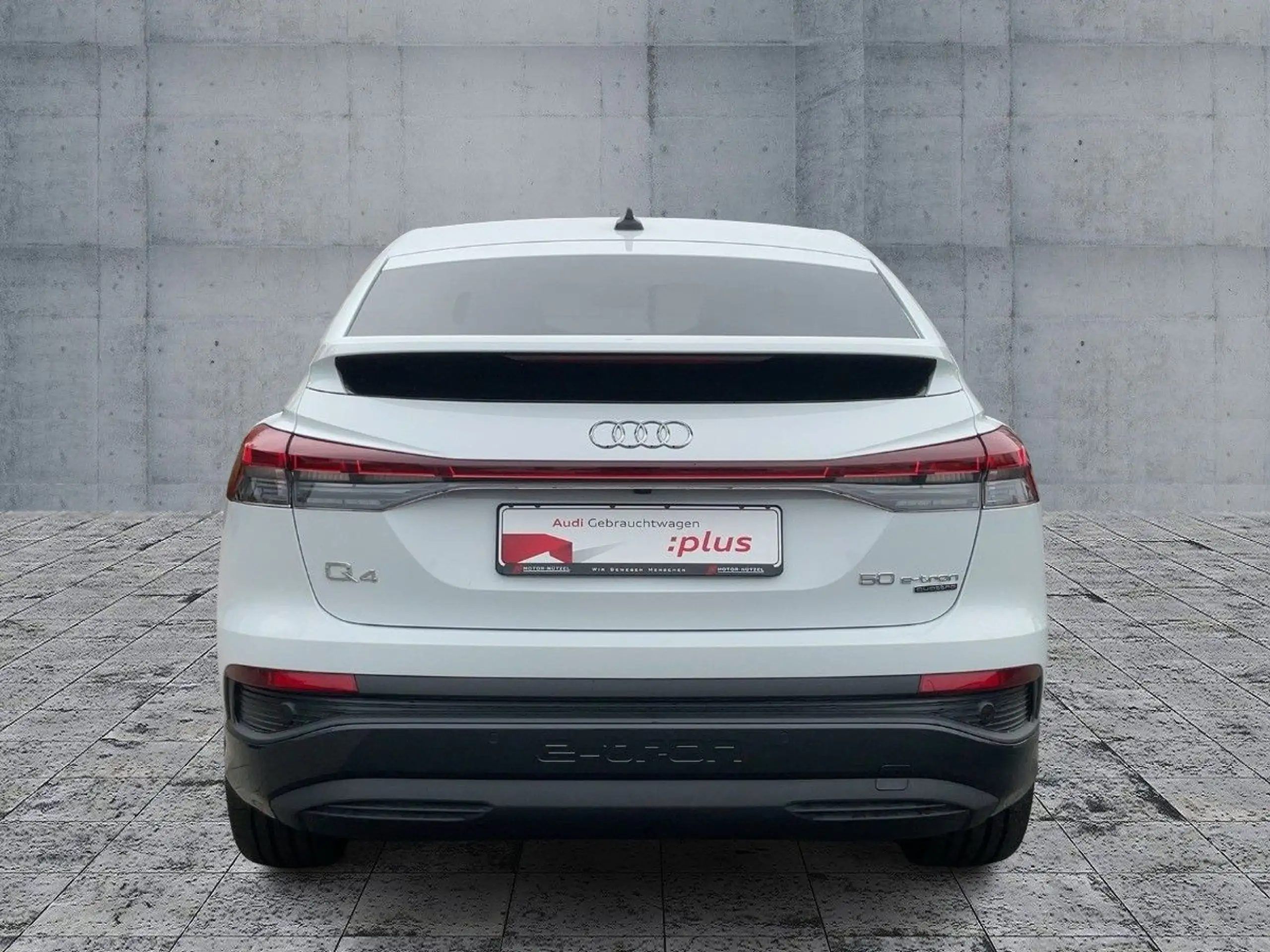 Audi - Q4 e-tron