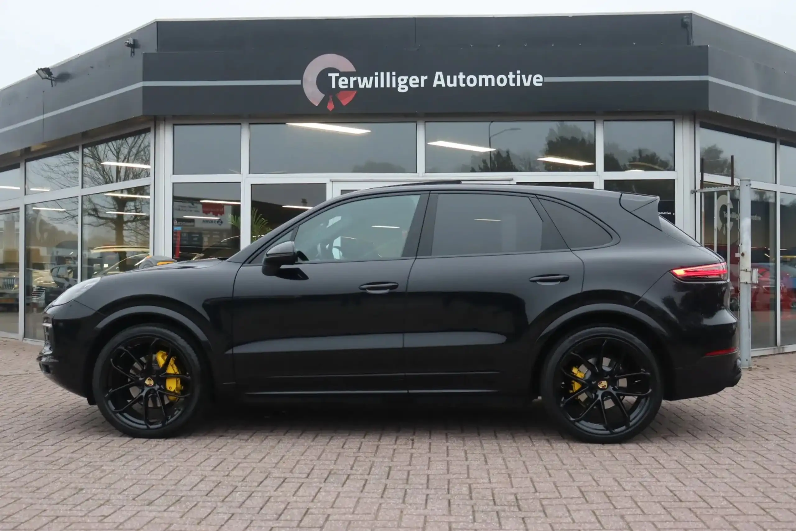 Porsche - Cayenne