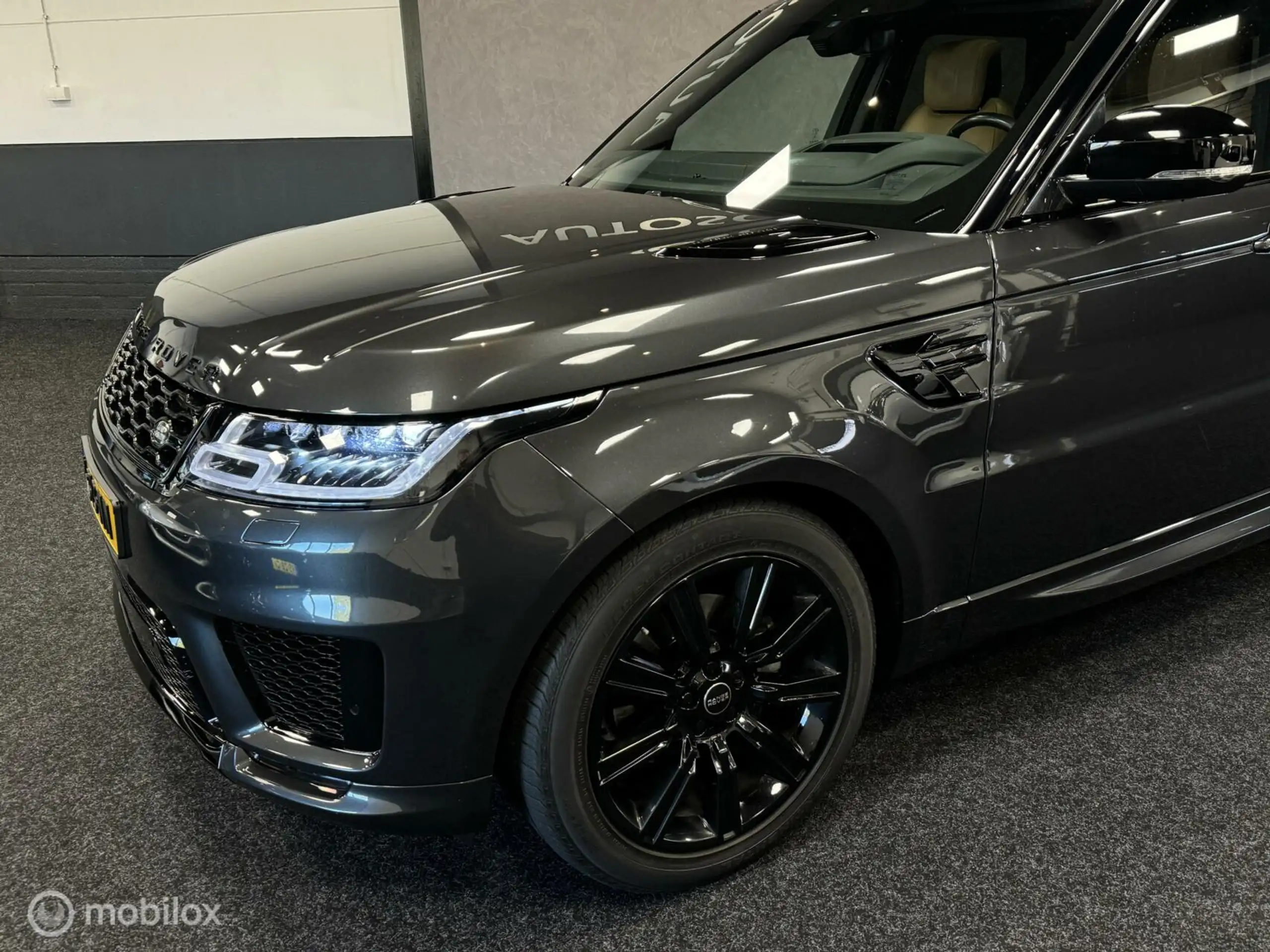 Land Rover - Range Rover Sport