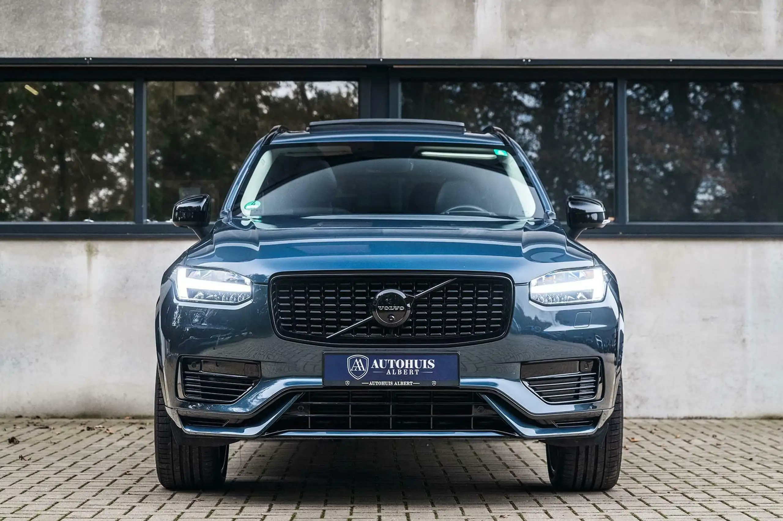 Volvo - XC90