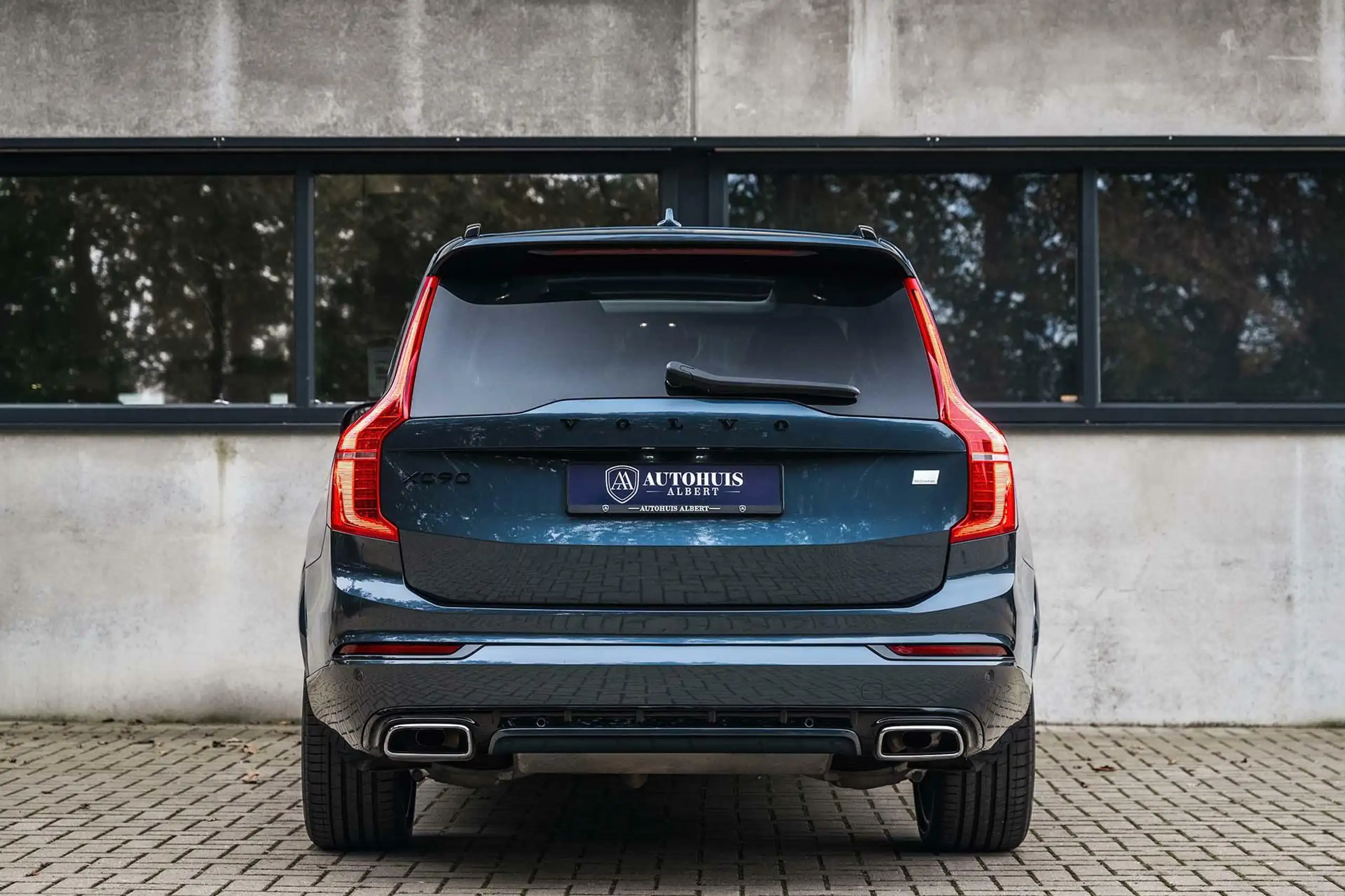 Volvo - XC90