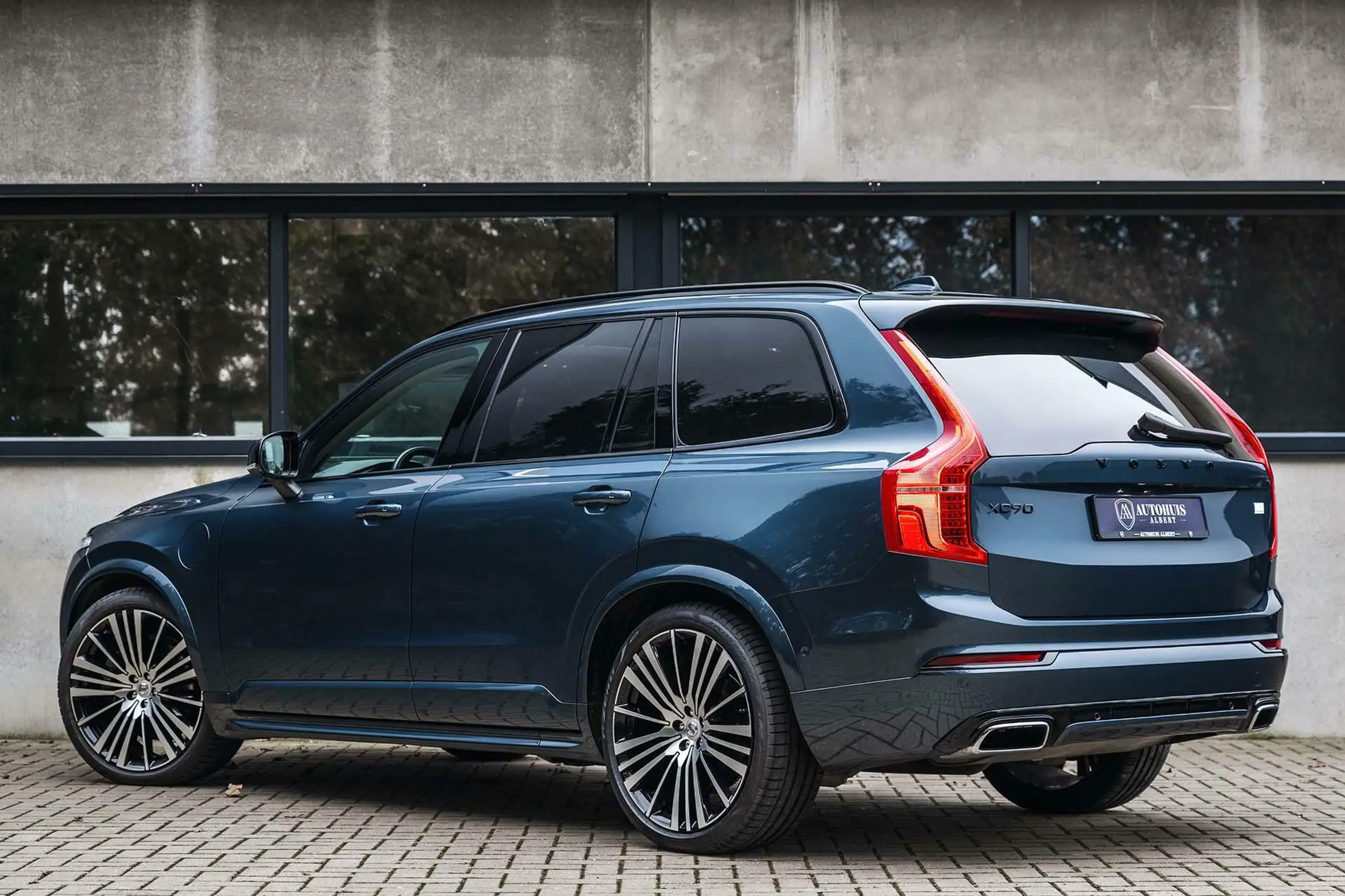 Volvo - XC90