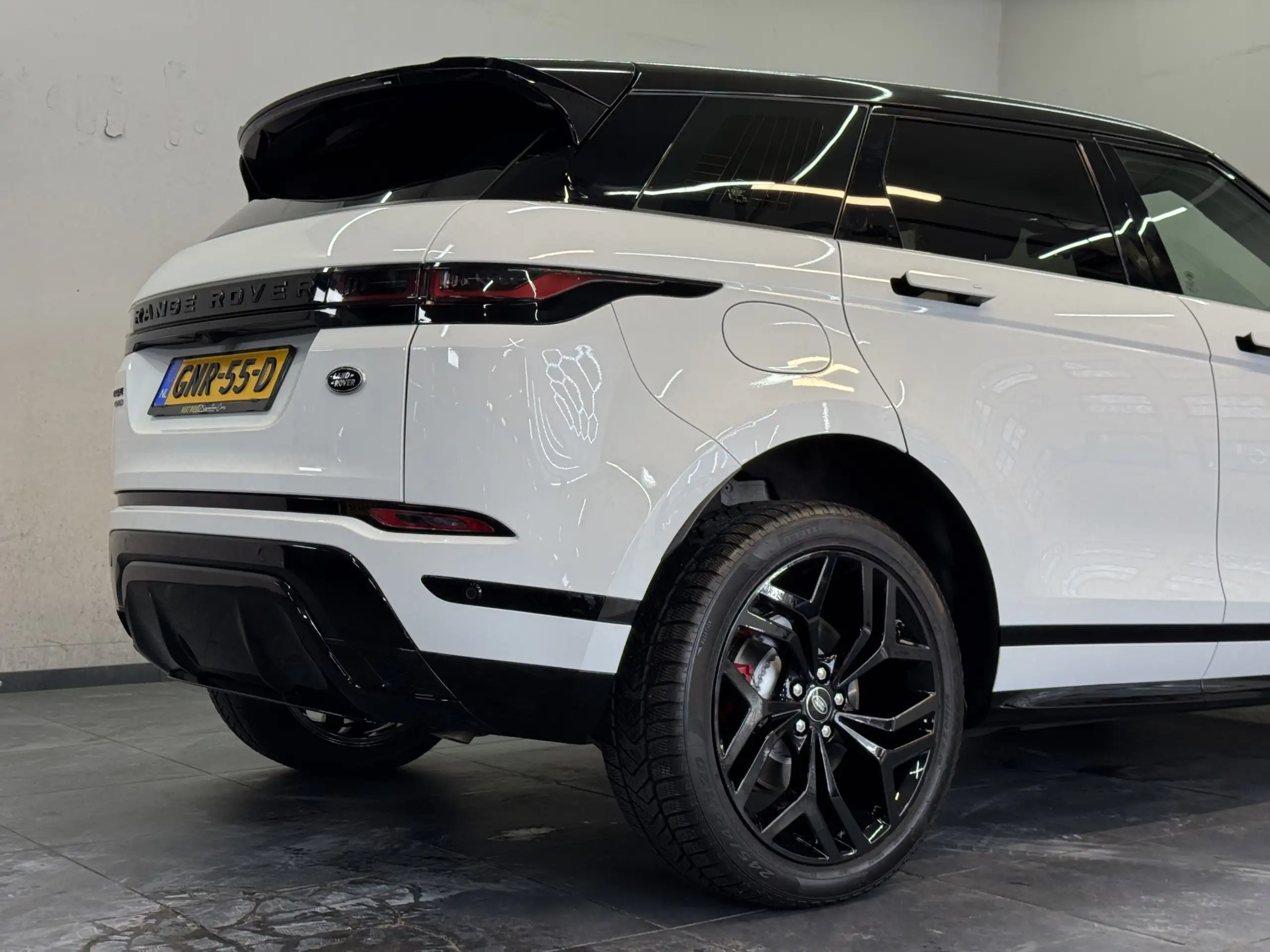 Land Rover - Range Rover Evoque