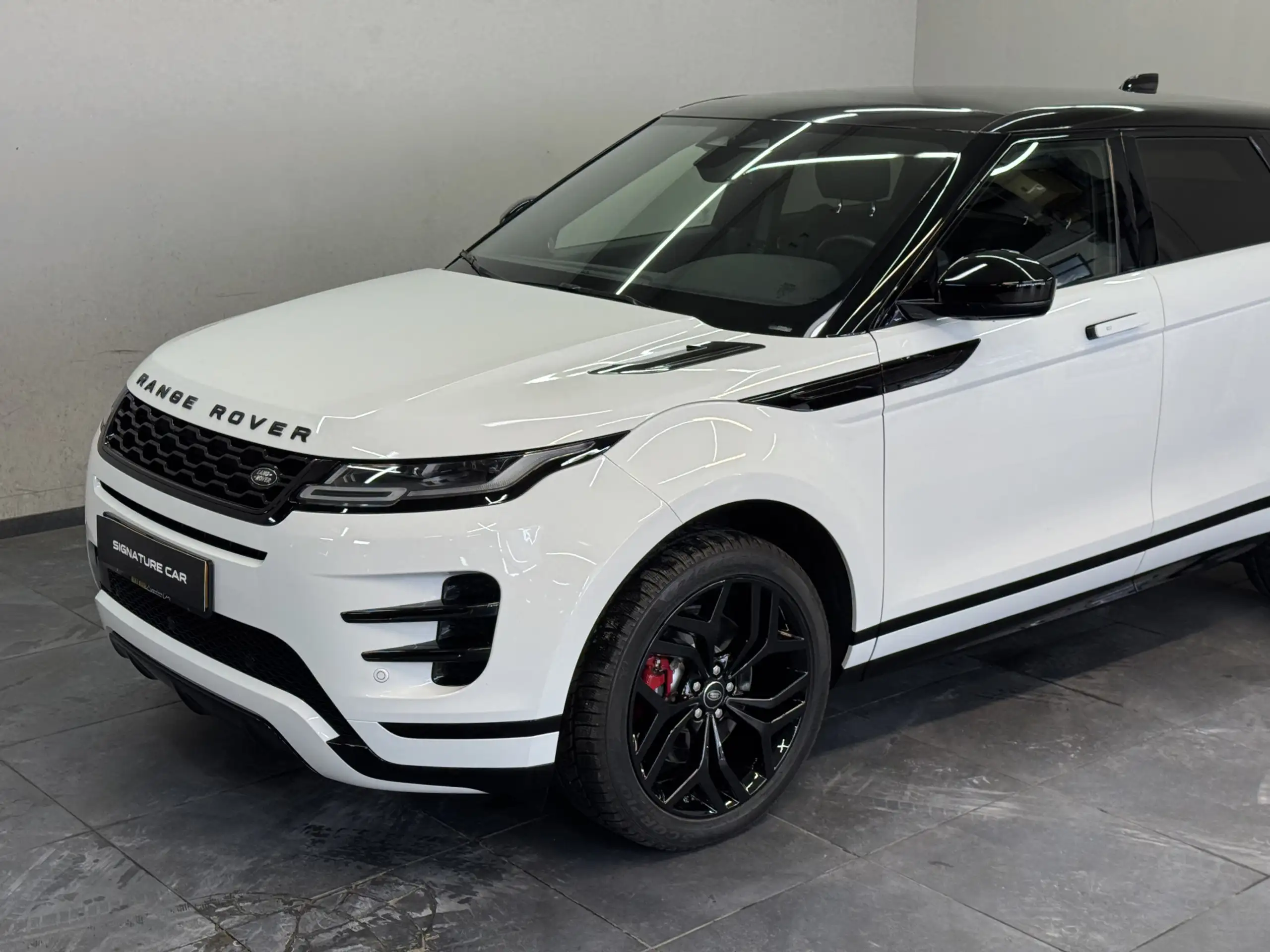 Land Rover - Range Rover Evoque