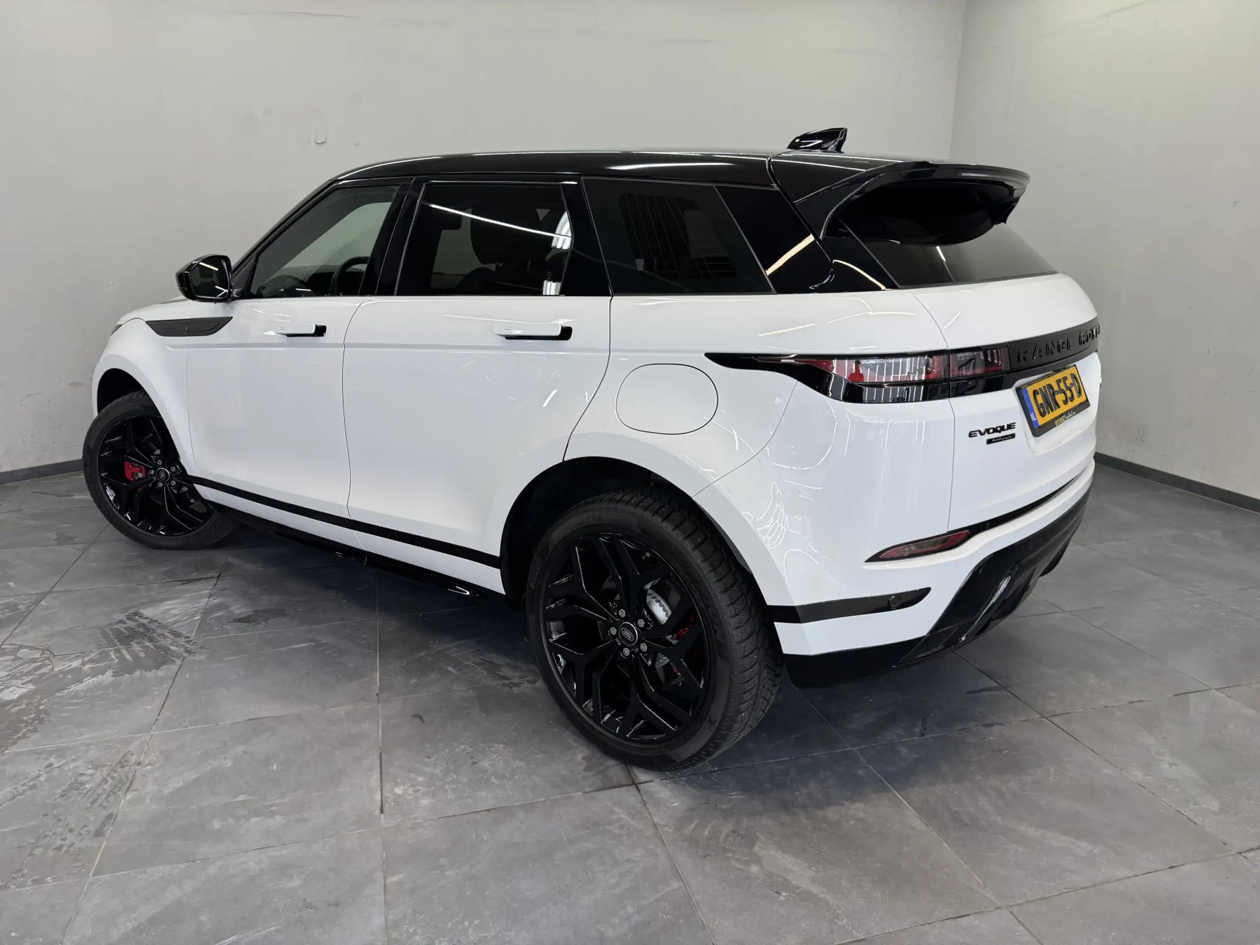 Land Rover - Range Rover Evoque