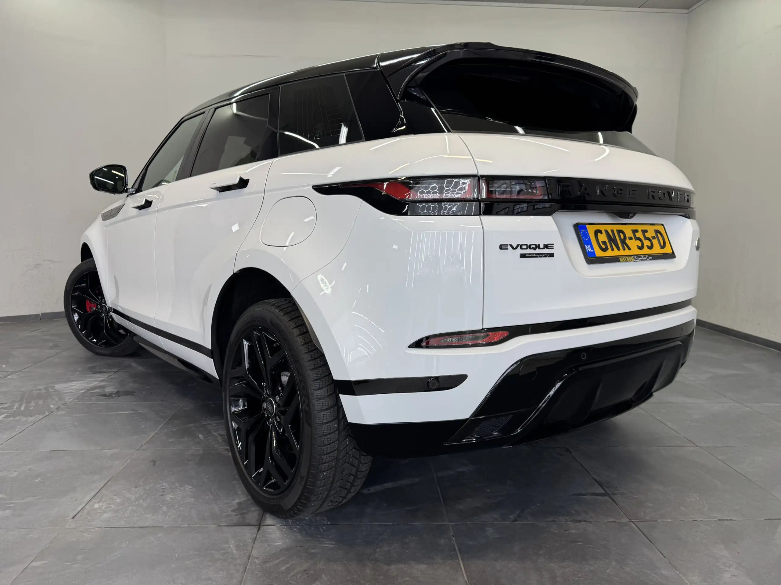 Land Rover - Range Rover Evoque