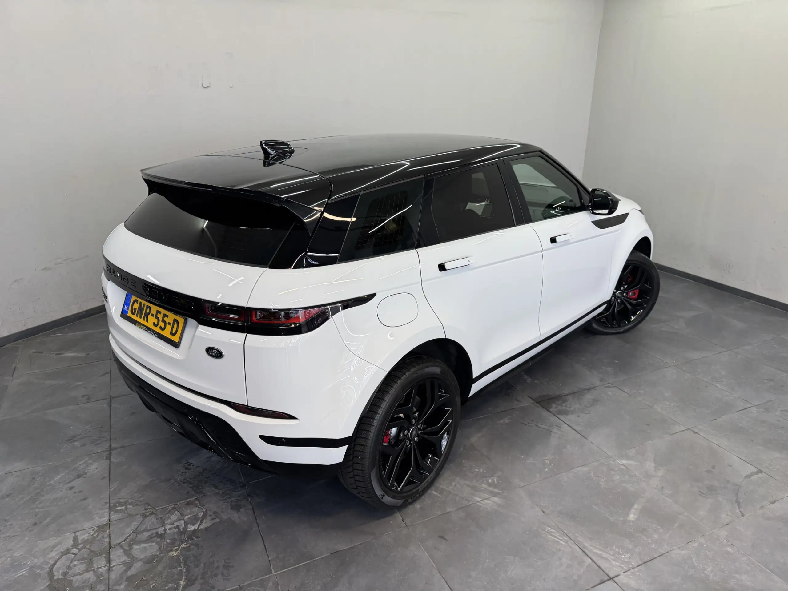 Land Rover - Range Rover Evoque