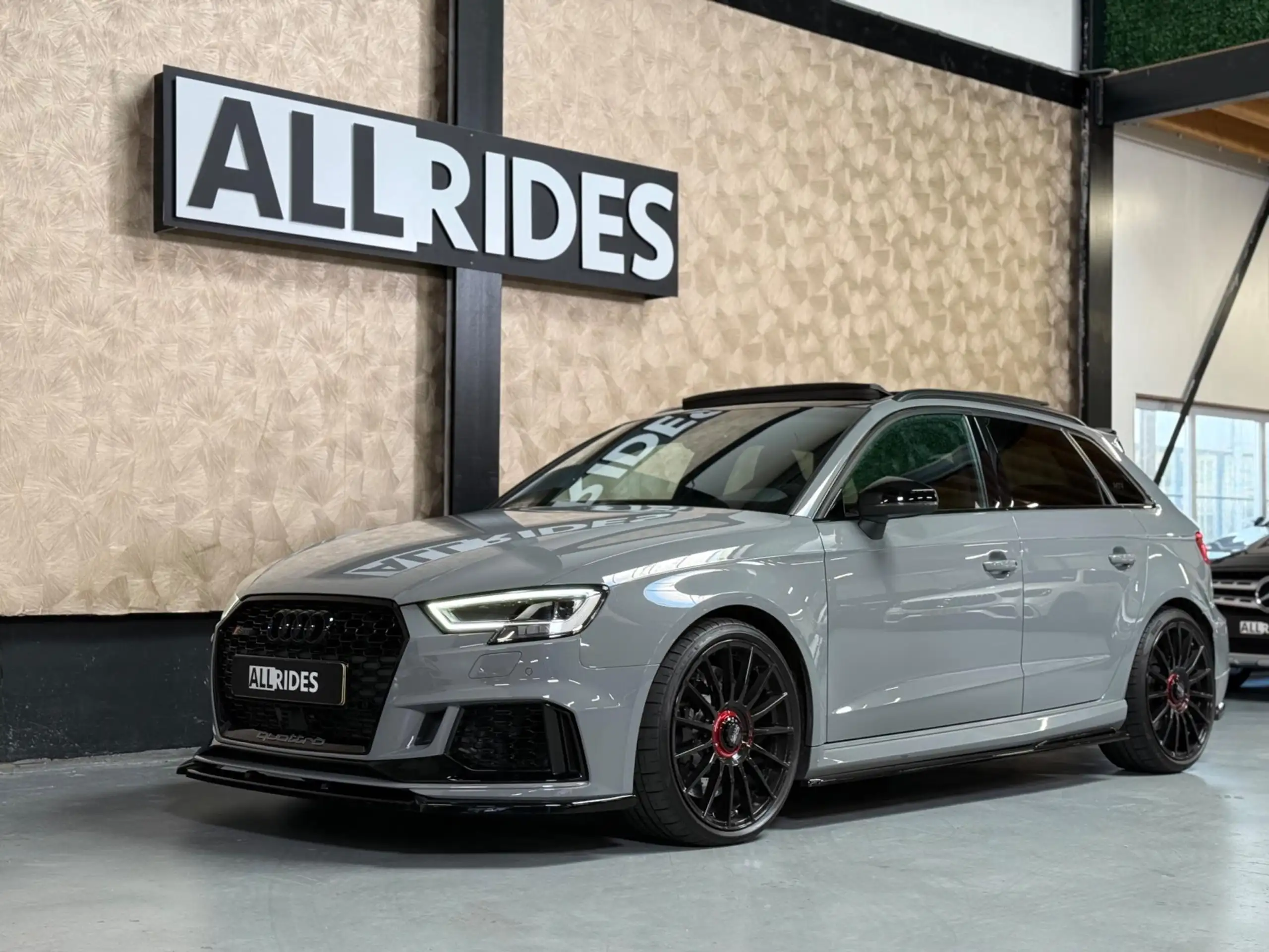 Audi - RS3