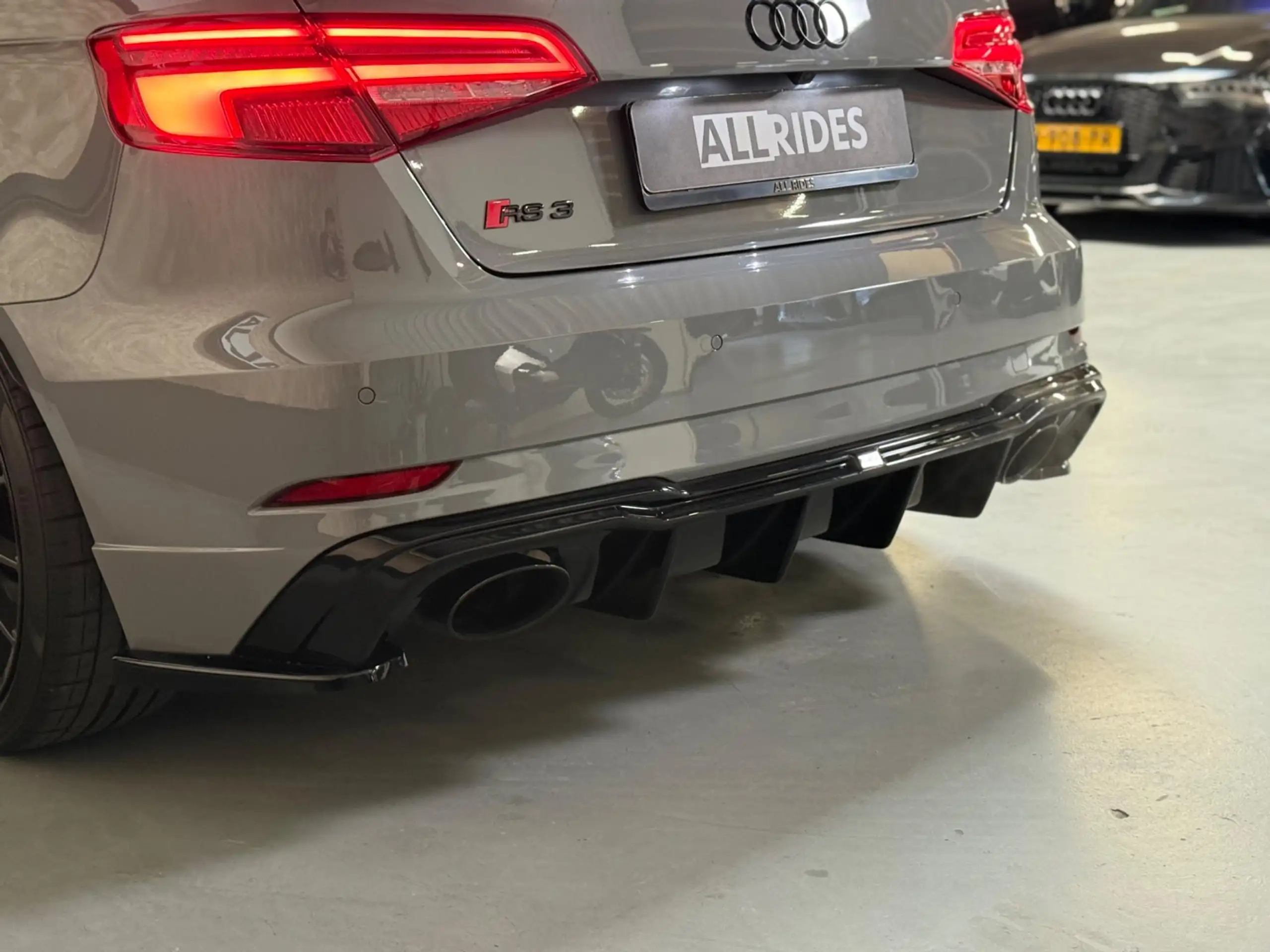 Audi - RS3