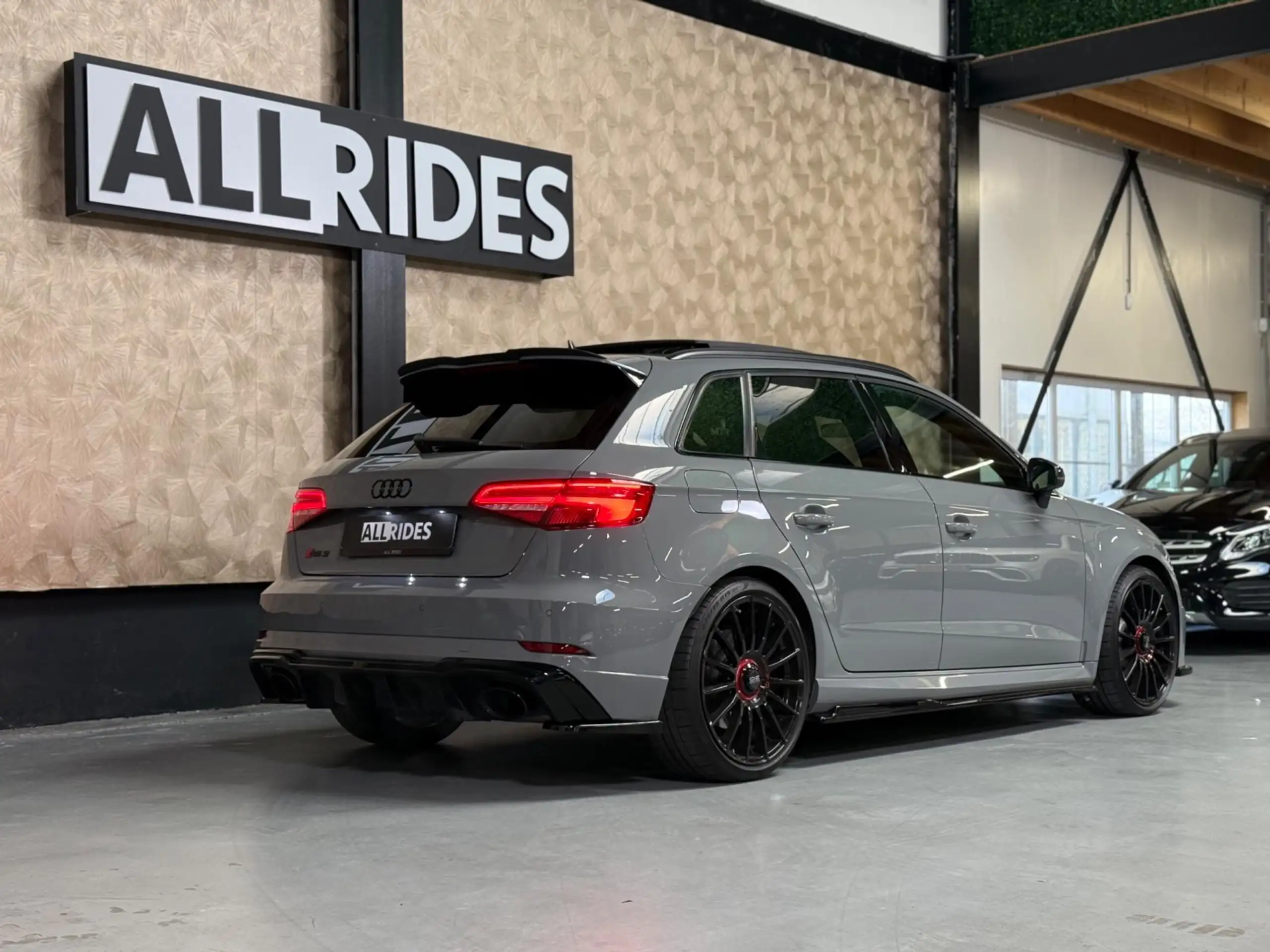 Audi - RS3