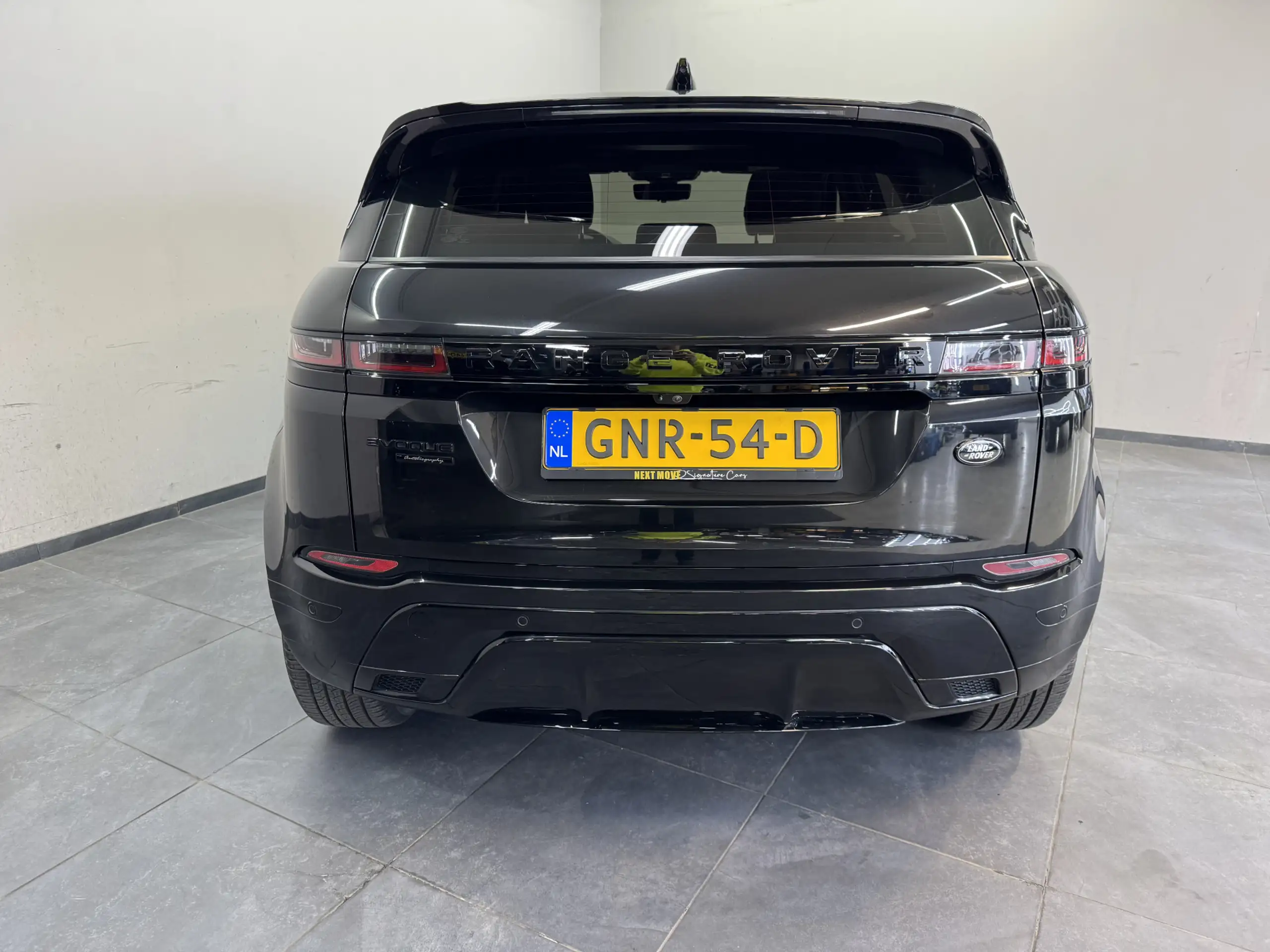 Land Rover - Range Rover Evoque