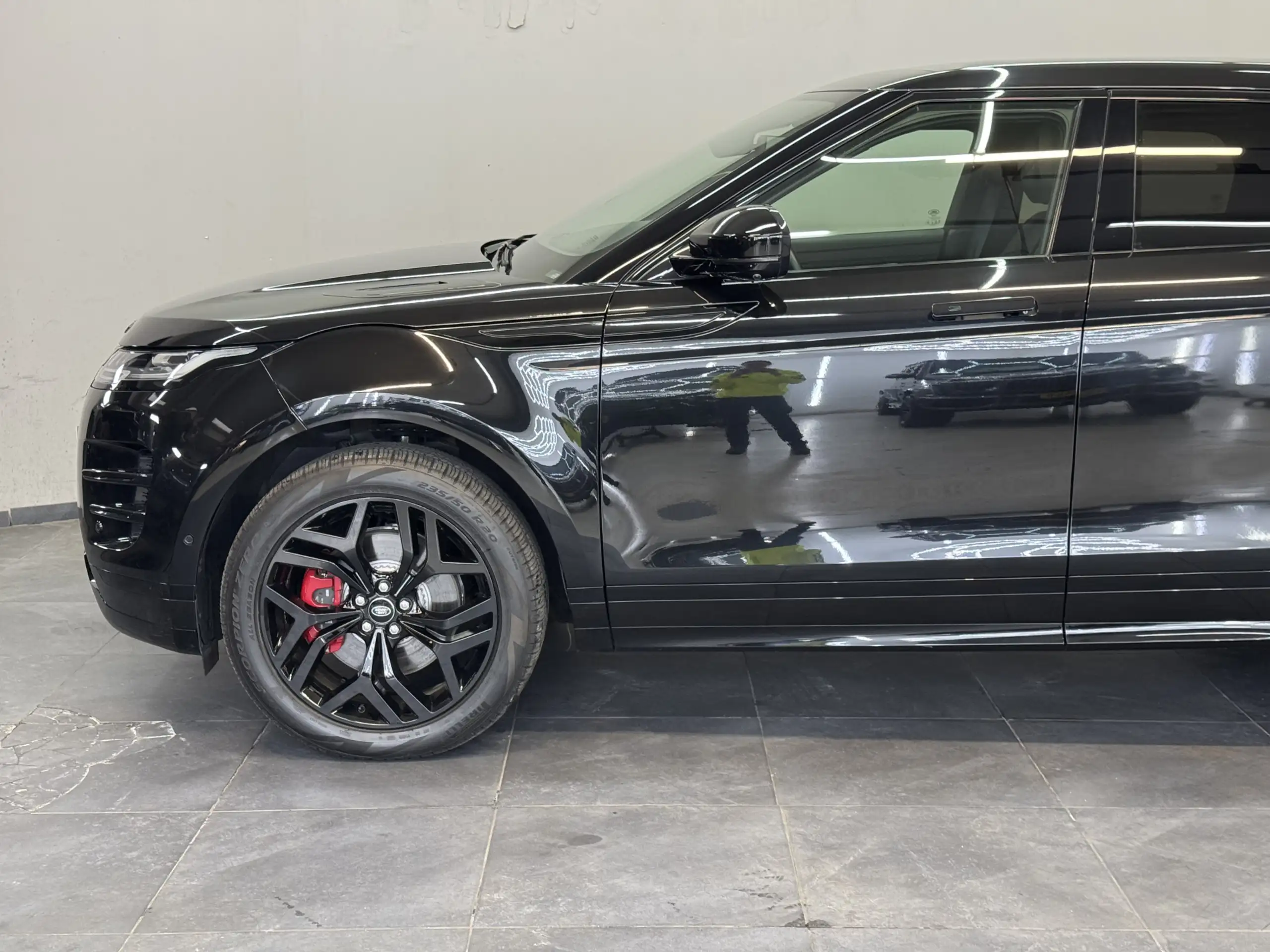 Land Rover - Range Rover Evoque