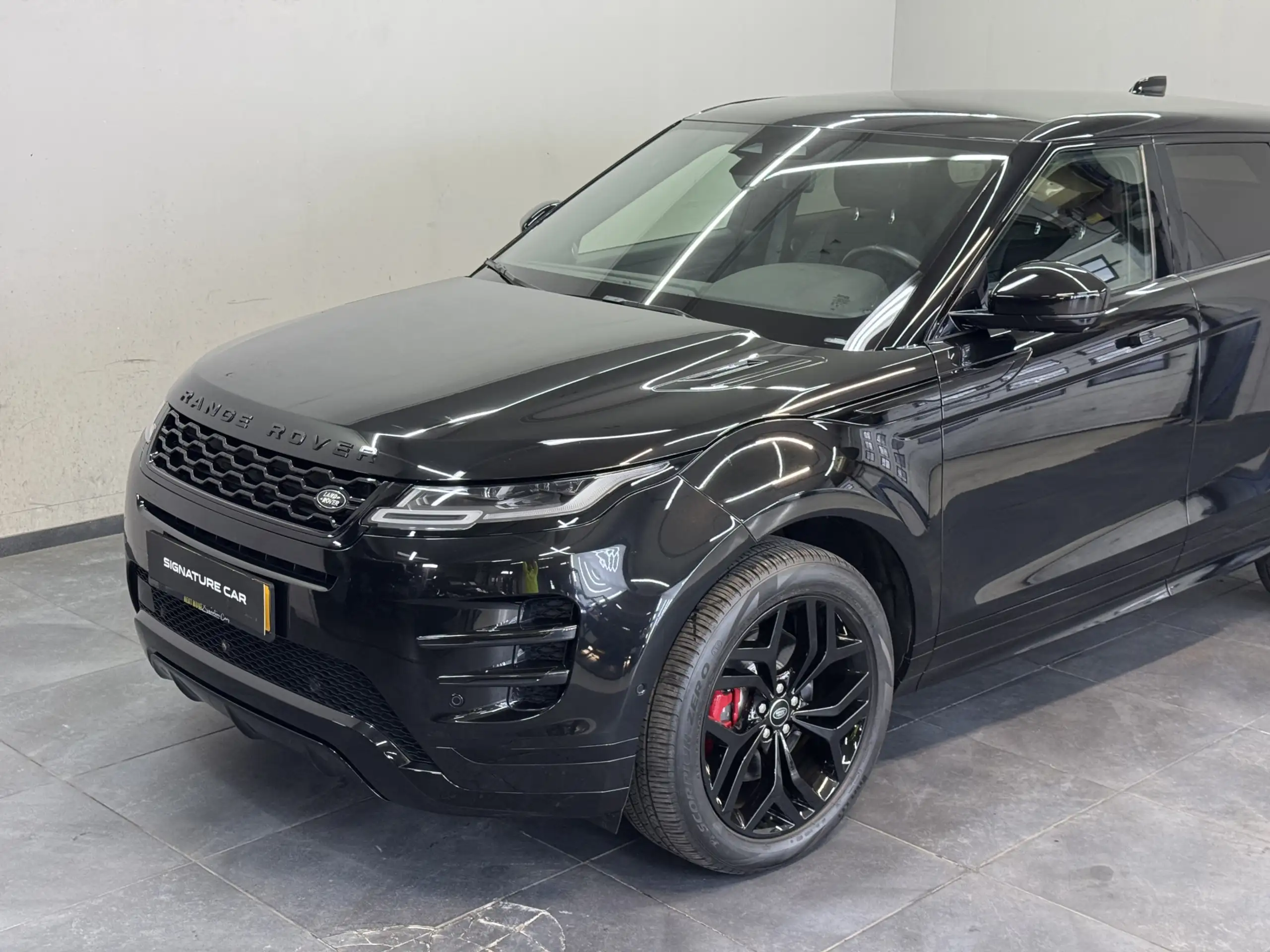 Land Rover - Range Rover Evoque