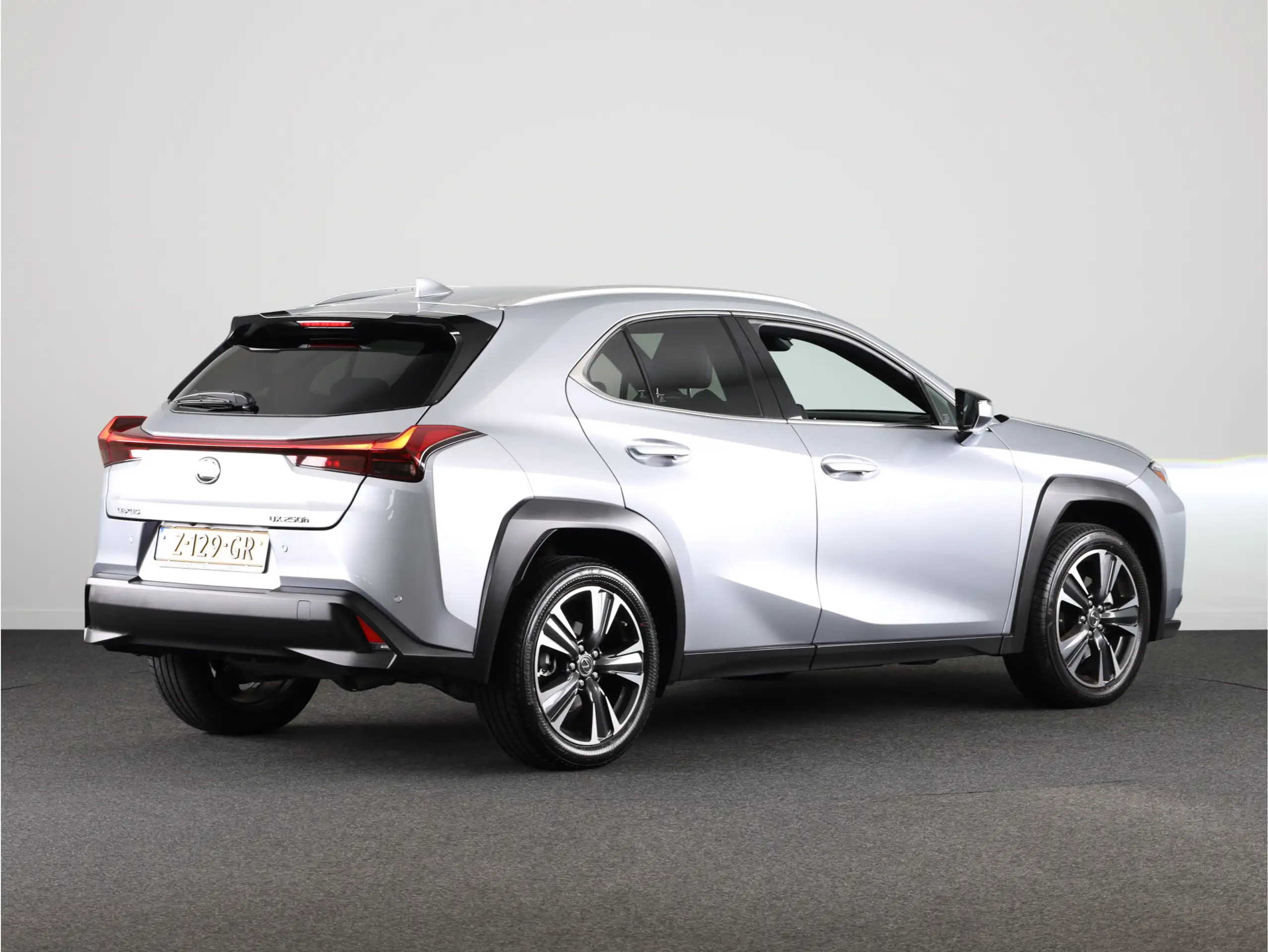 Lexus - UX 250h