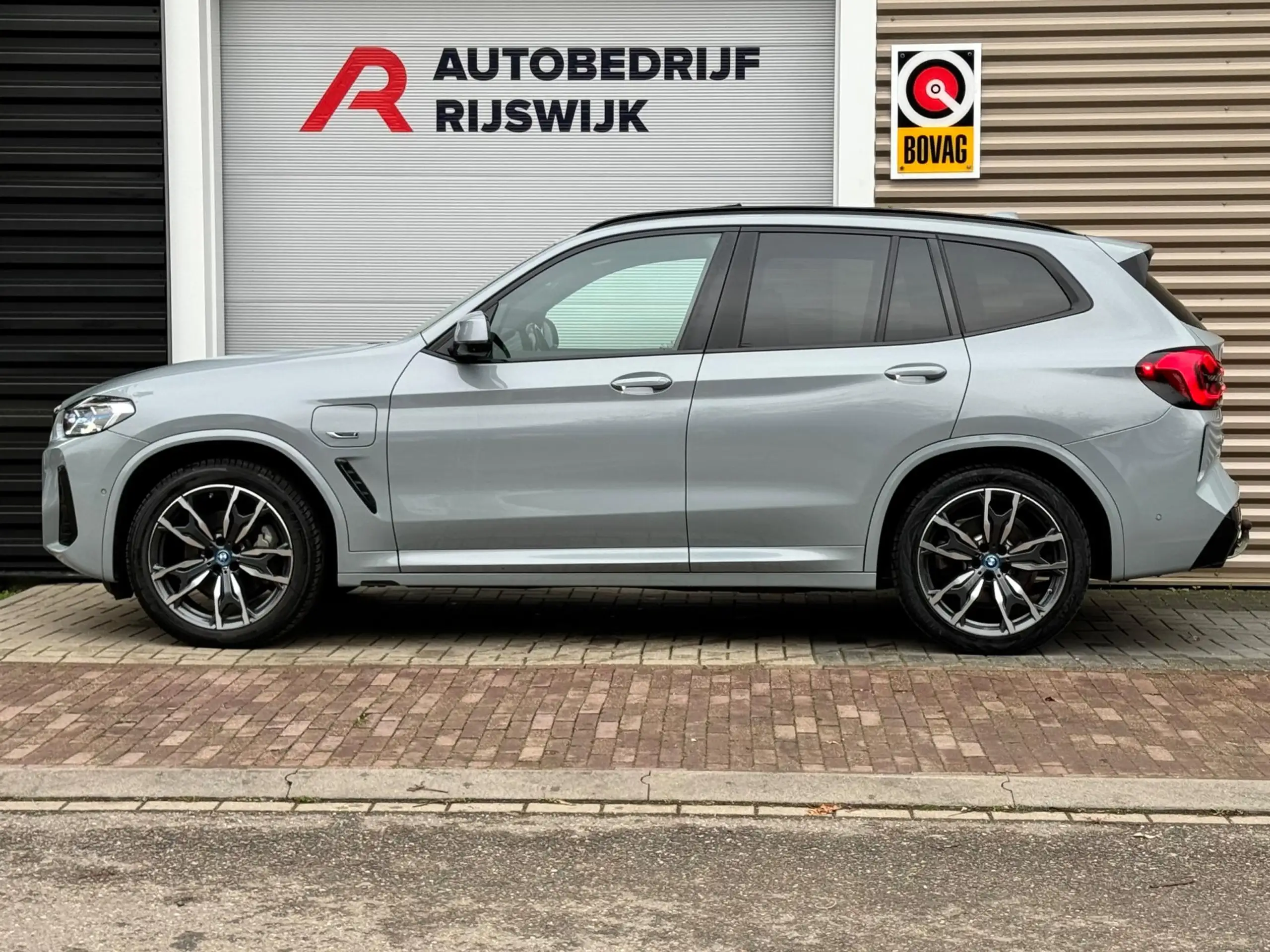 BMW - X3