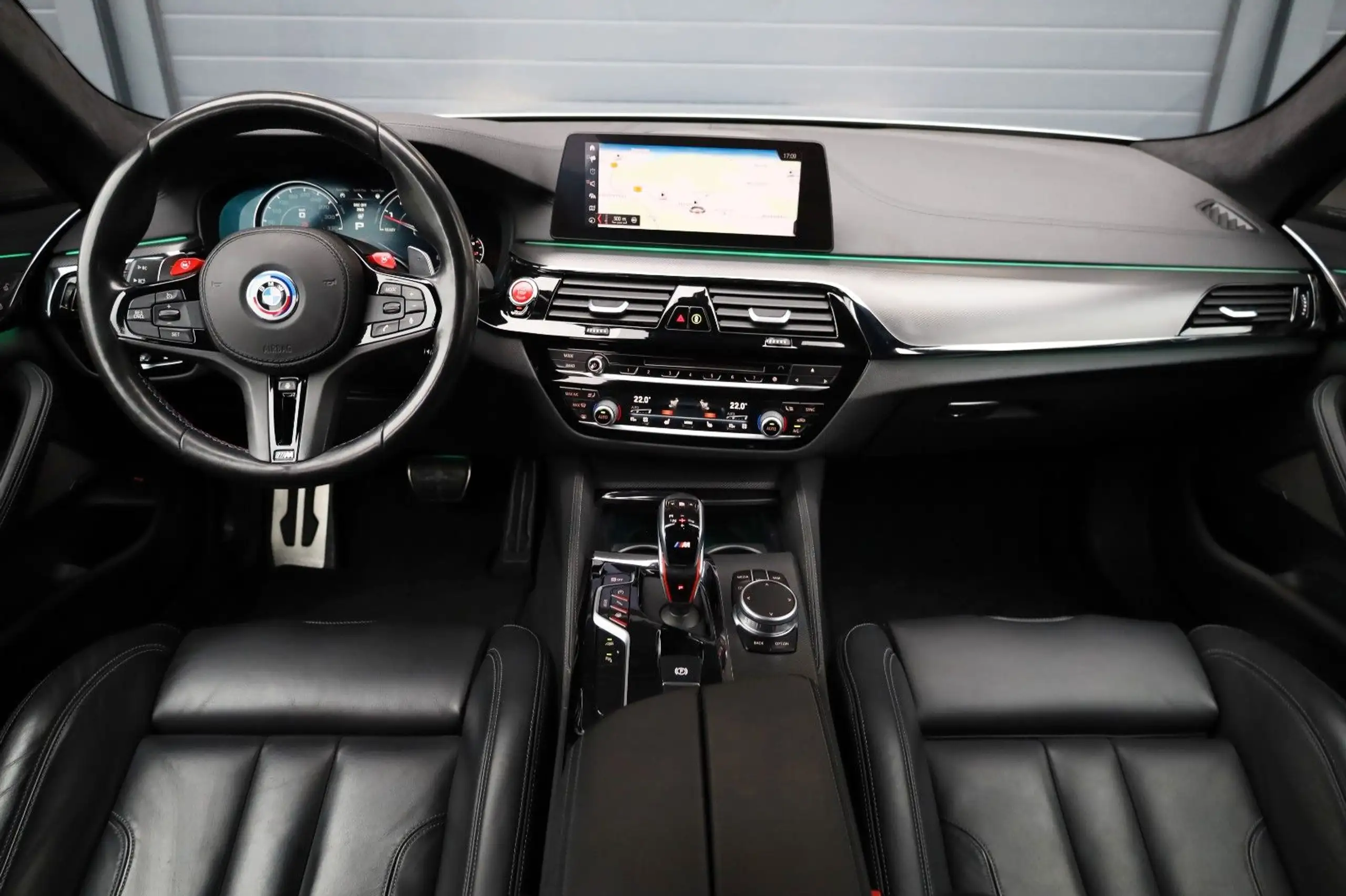 BMW - M5