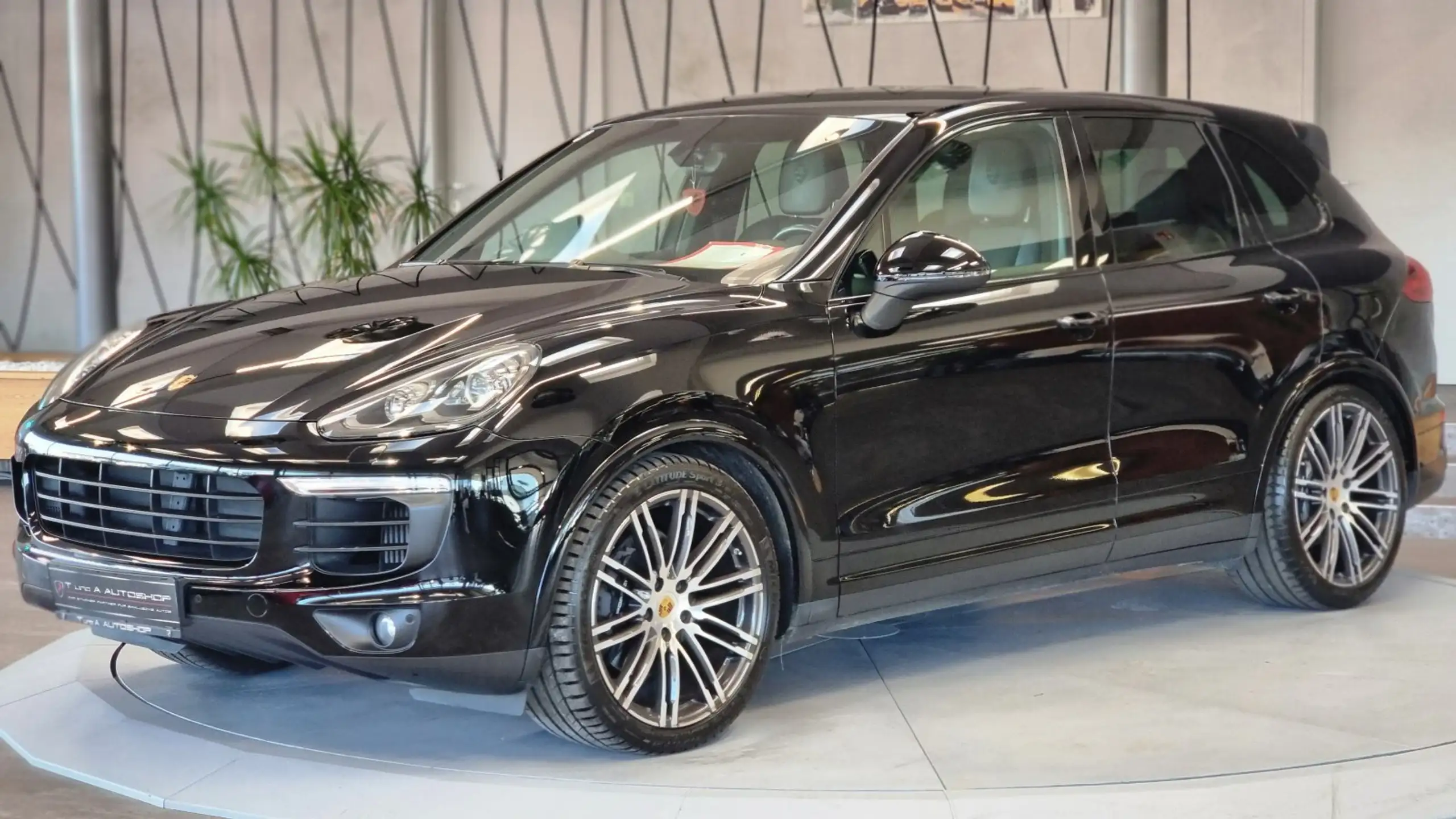 Porsche - Cayenne