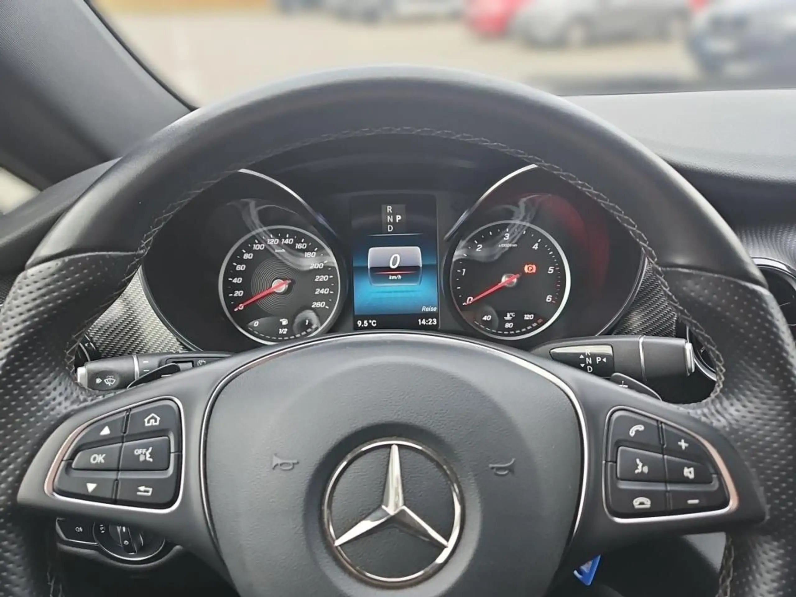 Mercedes-Benz - V 300