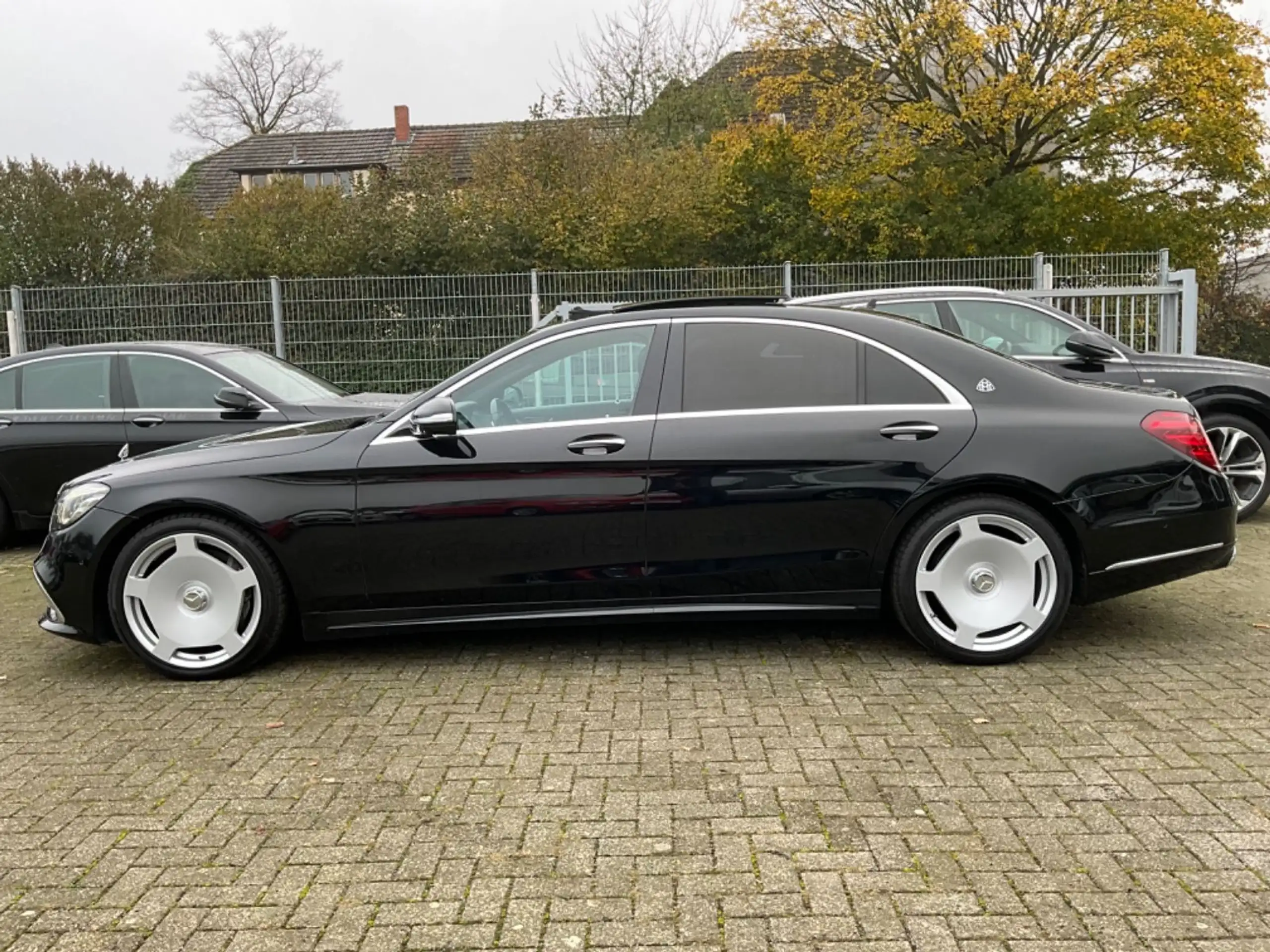 Mercedes-Benz - S 400