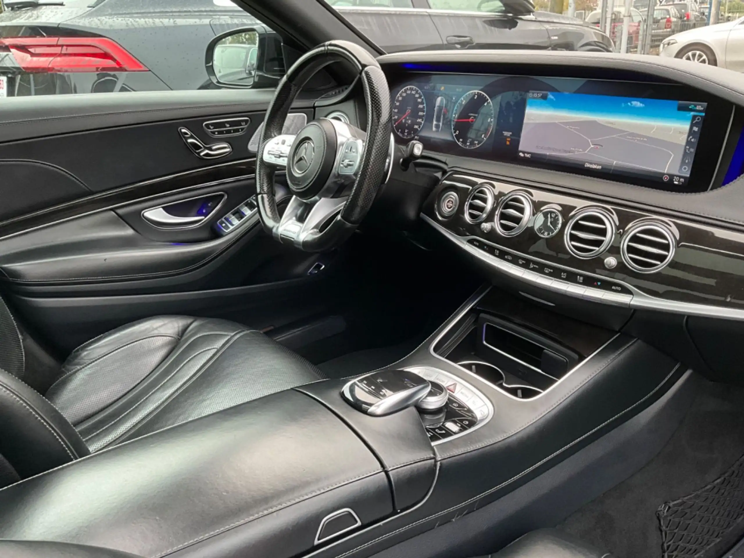 Mercedes-Benz - S 400