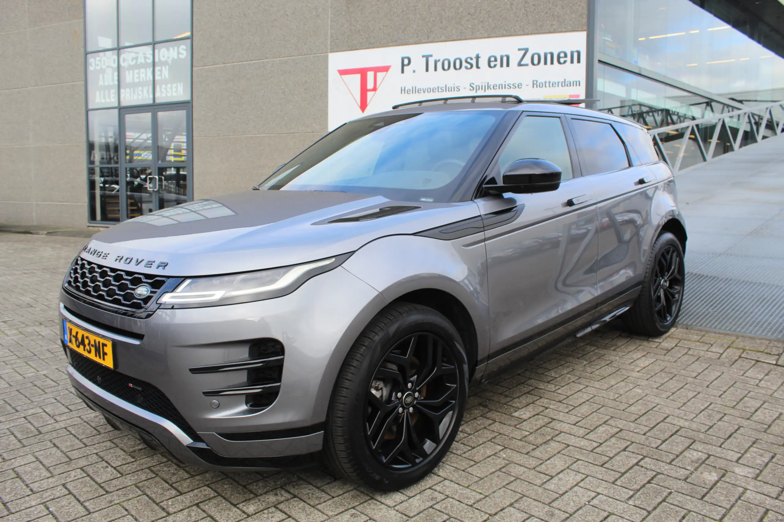 Land Rover - Range Rover Evoque