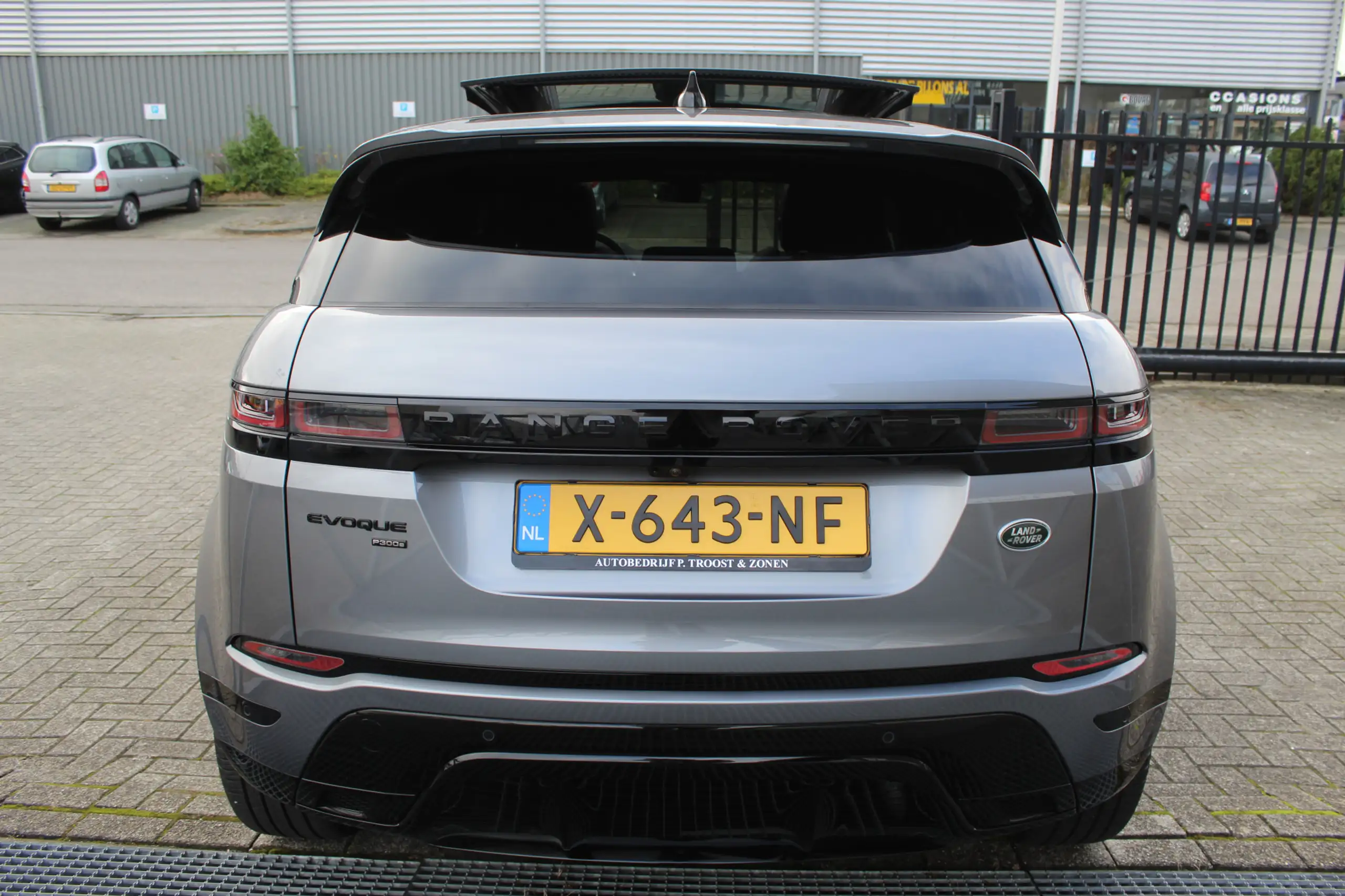 Land Rover - Range Rover Evoque