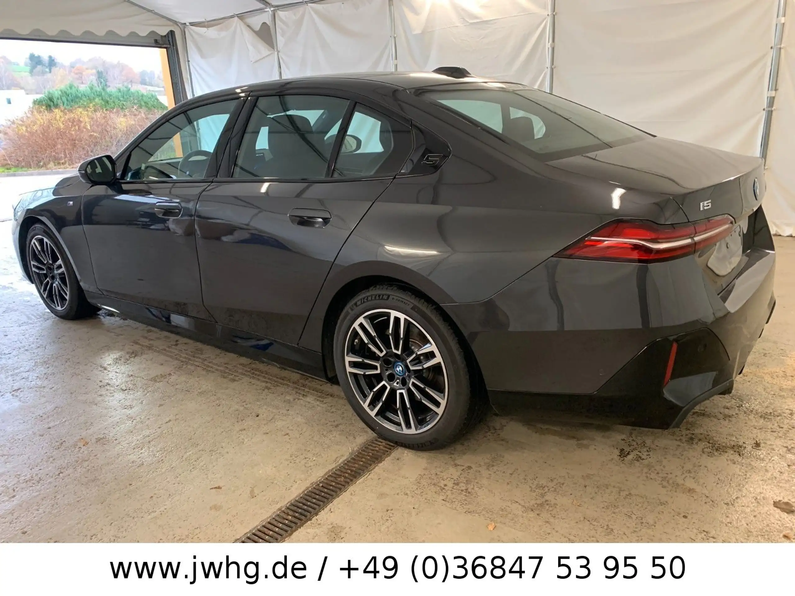 BMW - i5