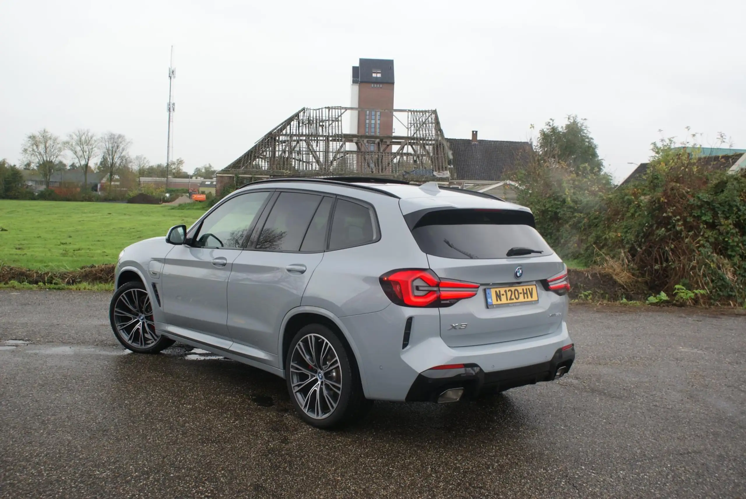 BMW - X3