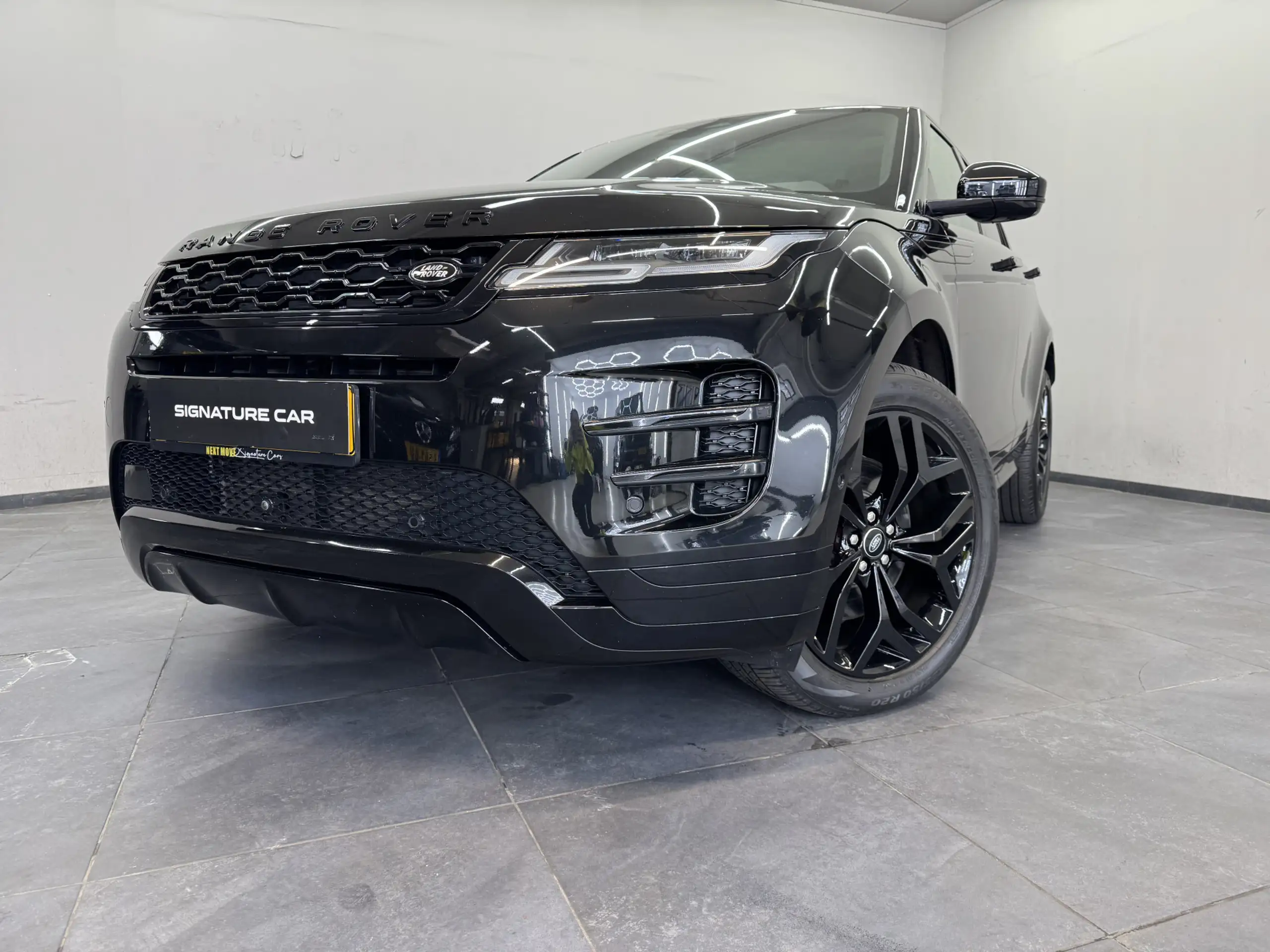 Land Rover - Range Rover Evoque