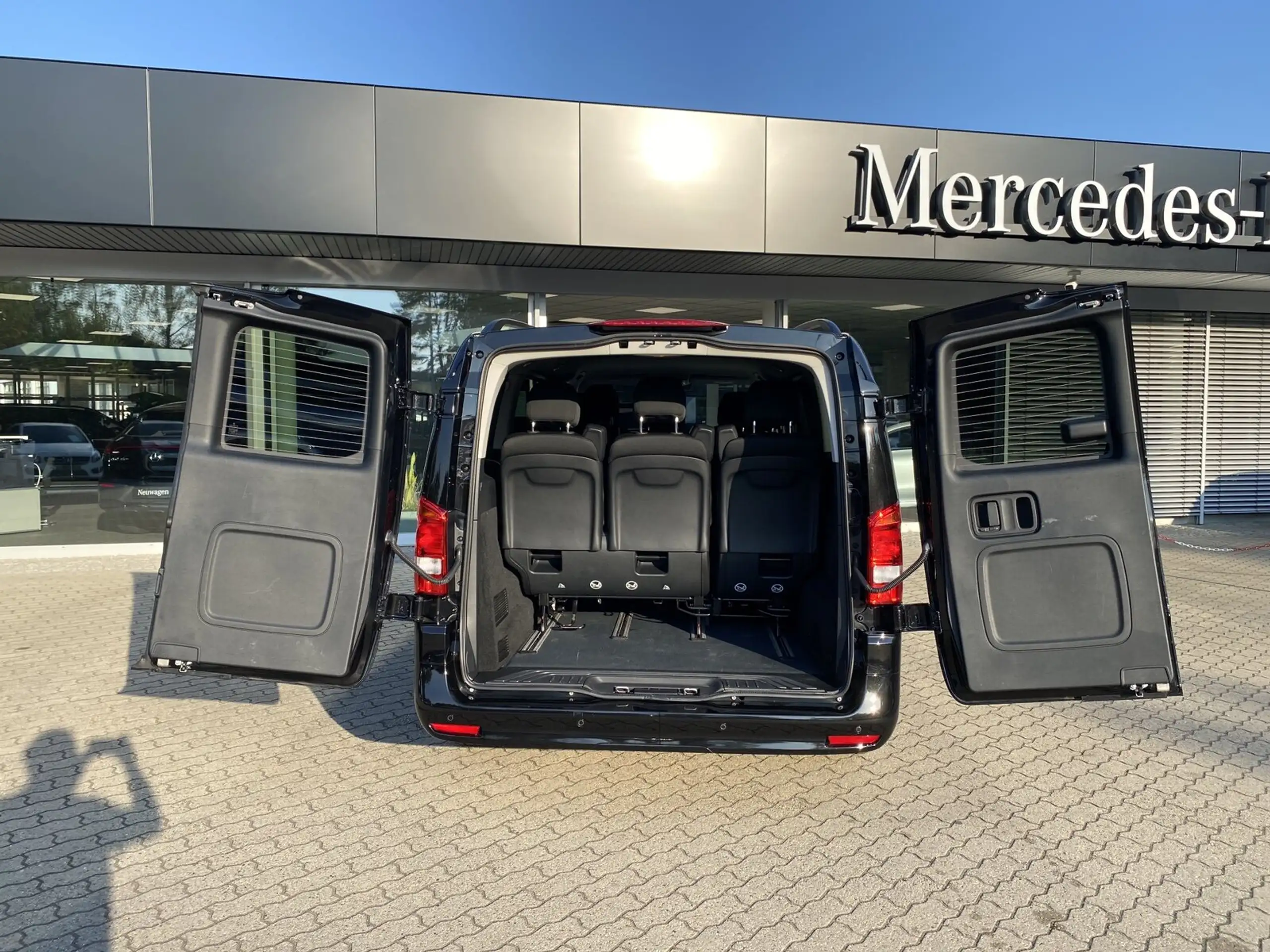 Mercedes-Benz - Vito