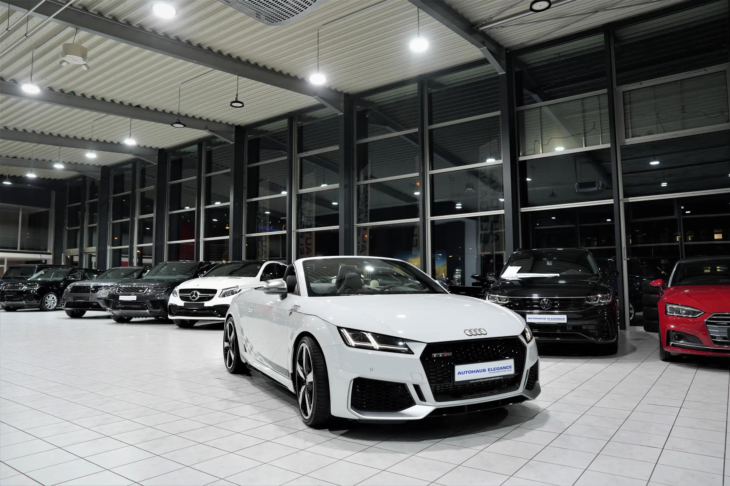 Audi - TT RS