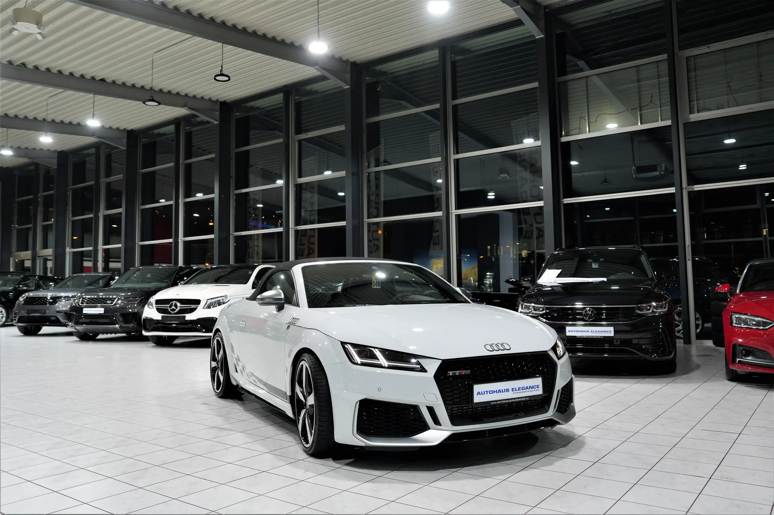 Audi - TT RS