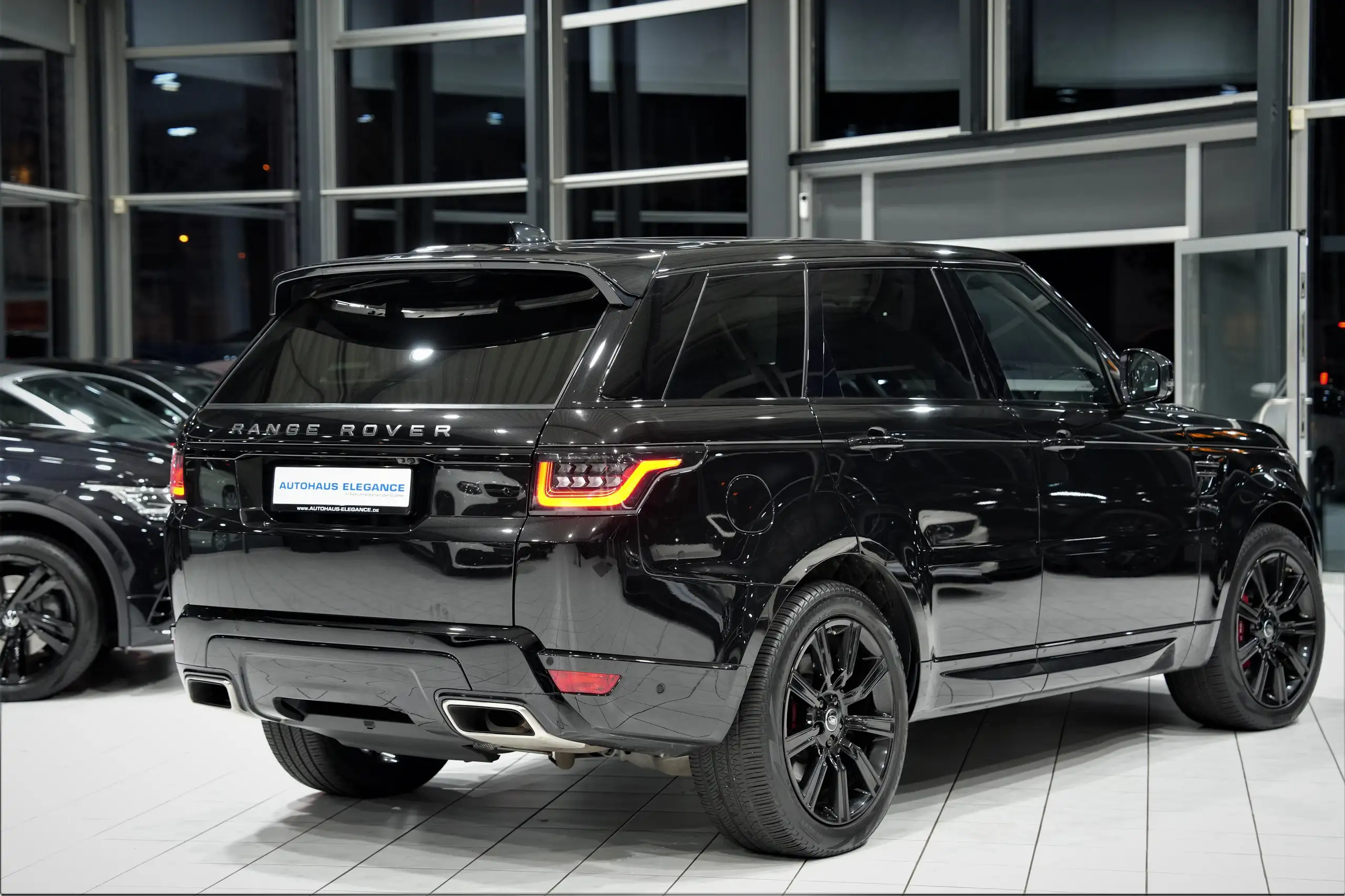 Land Rover - Range Rover Sport